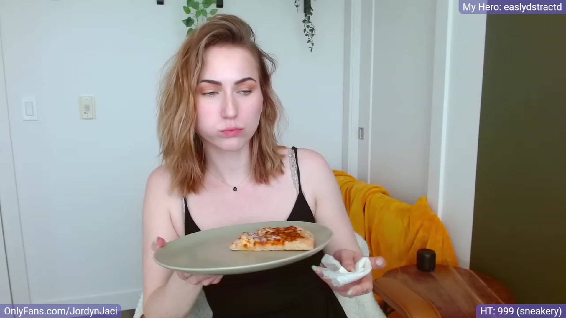Gallery image thumbnail from JordynJaci's myfreecams stream on, 06/15/2023, 20:37 image 19 of 20