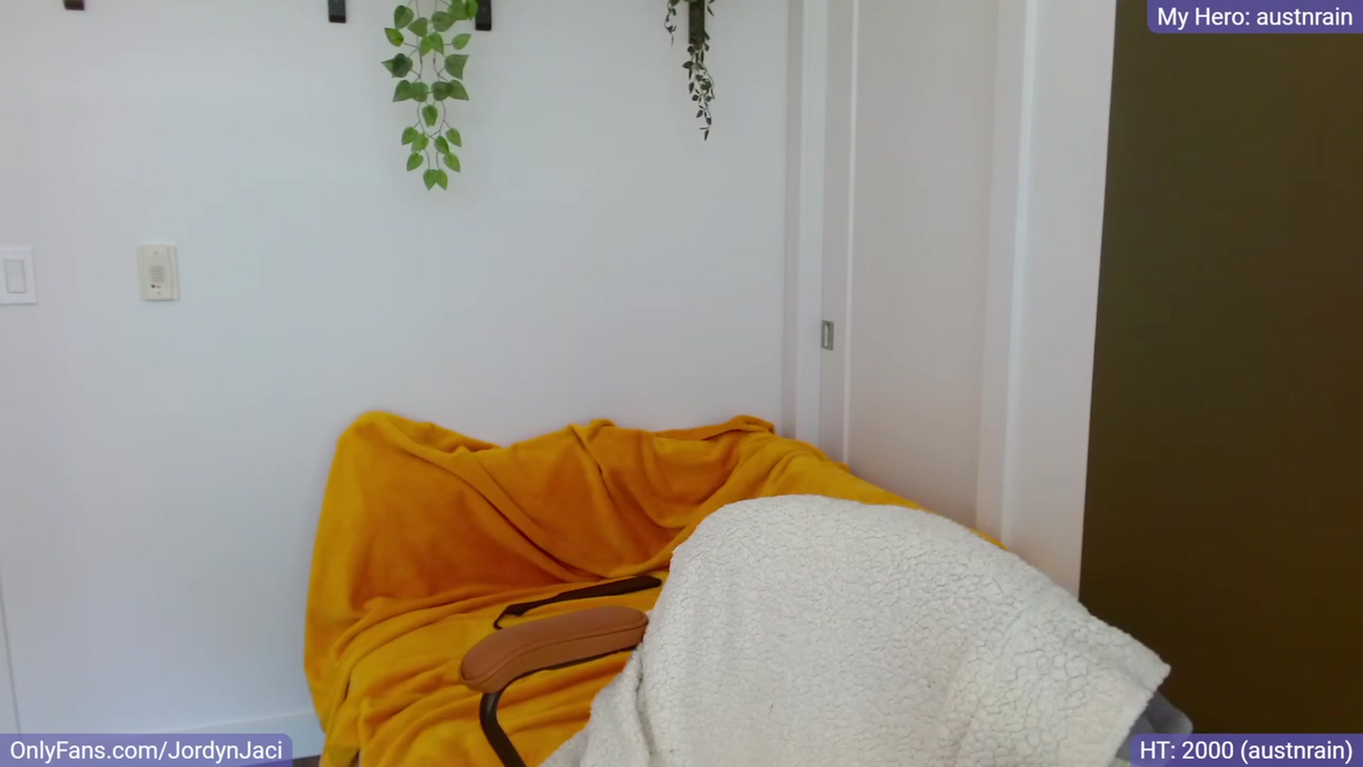 Gallery image thumbnail from JordynJaci's myfreecams stream on, 06/29/2023, 18:48 image 15 of 20