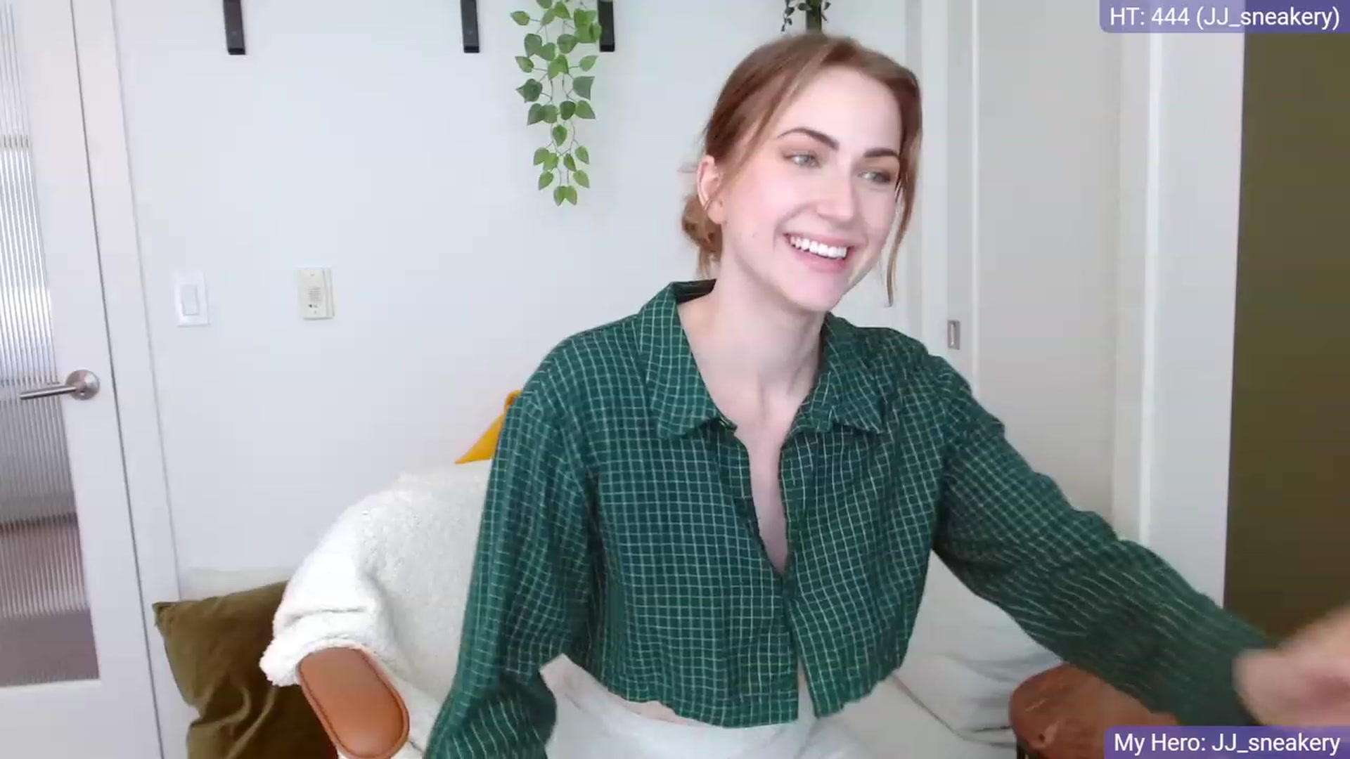 Gallery image thumbnail from JordynJaci's myfreecams stream on, 07/18/2023, 21:45 image 3 of 20
