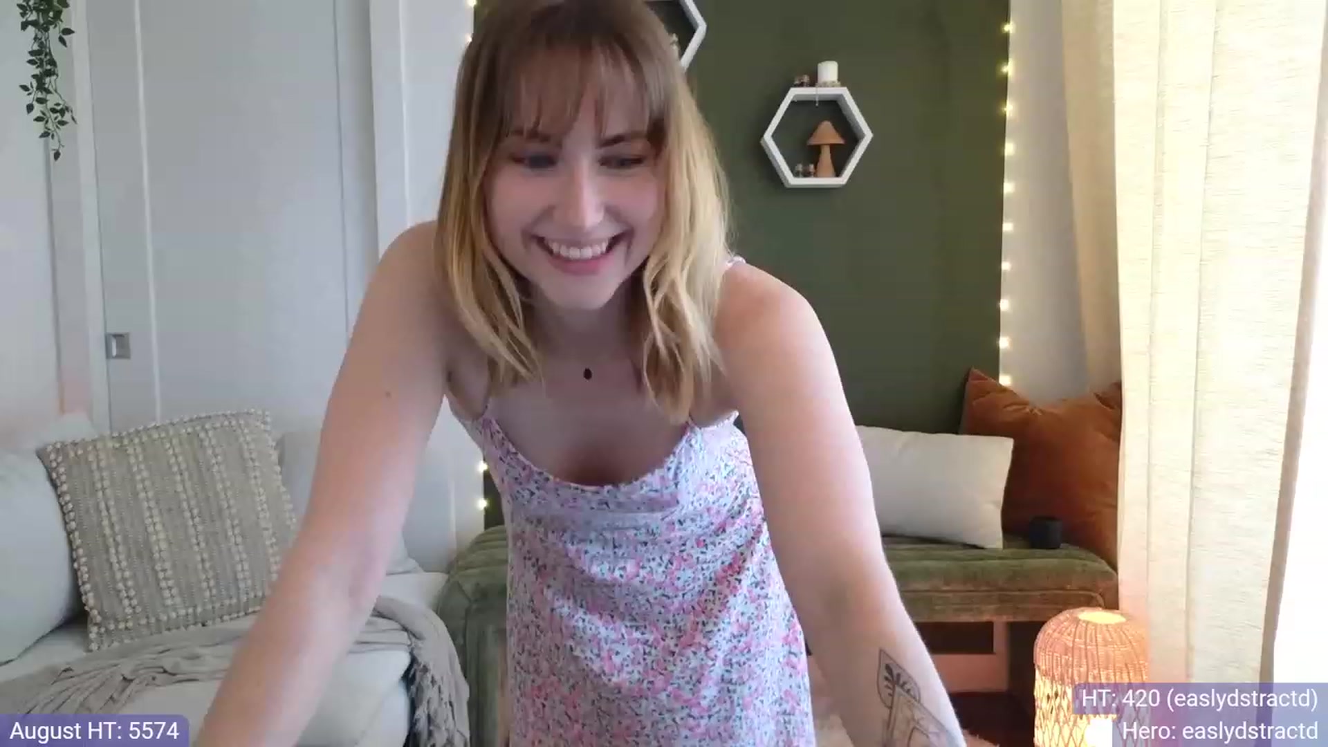 Gallery image thumbnail from JordynJaci's myfreecams stream on, 08/25/2023, 17:53 image 15 of 20