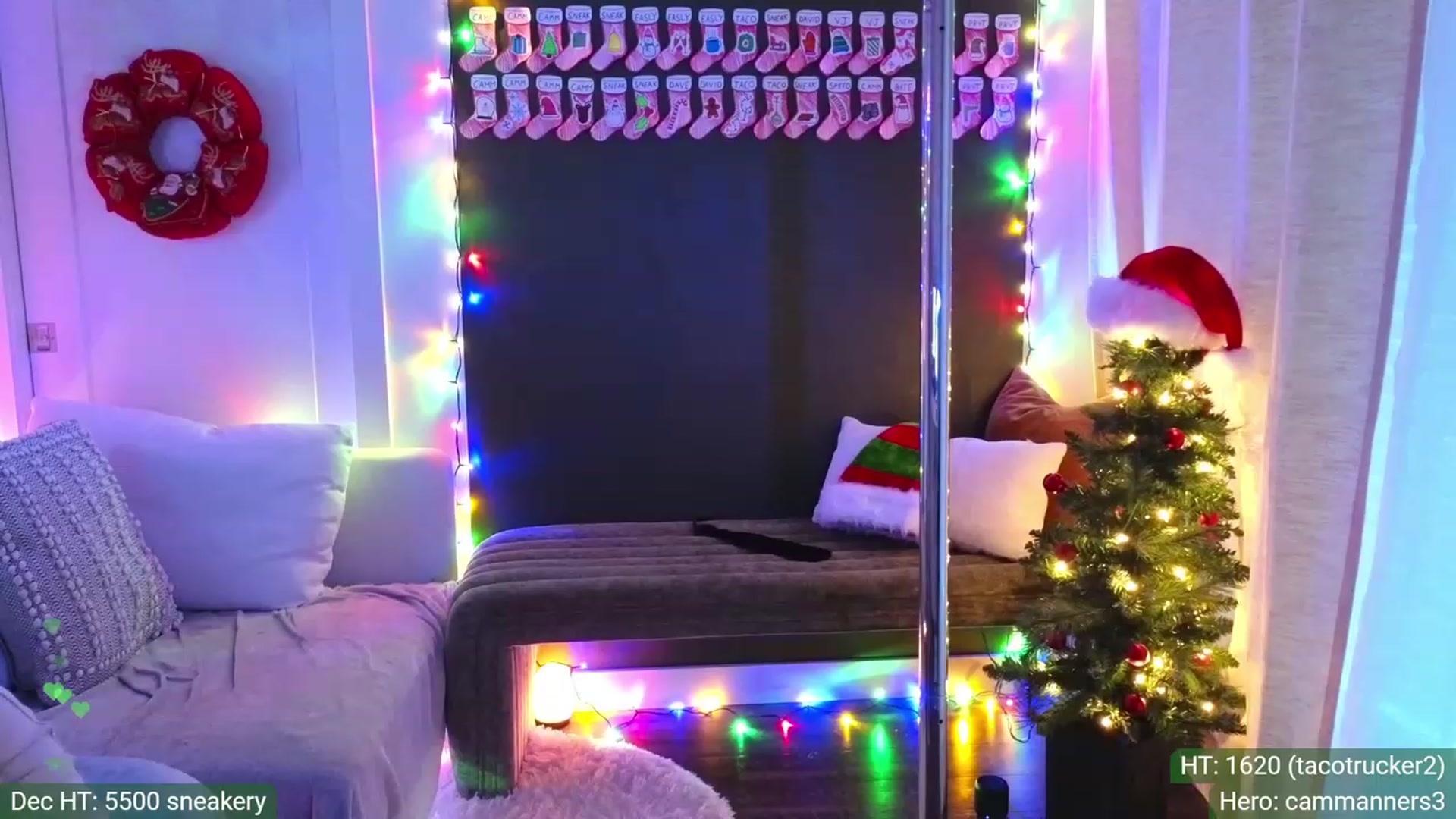 Gallery image thumbnail from JordynJaci's myfreecams stream on, 12/08/2023, 16:40 image 10 of 20