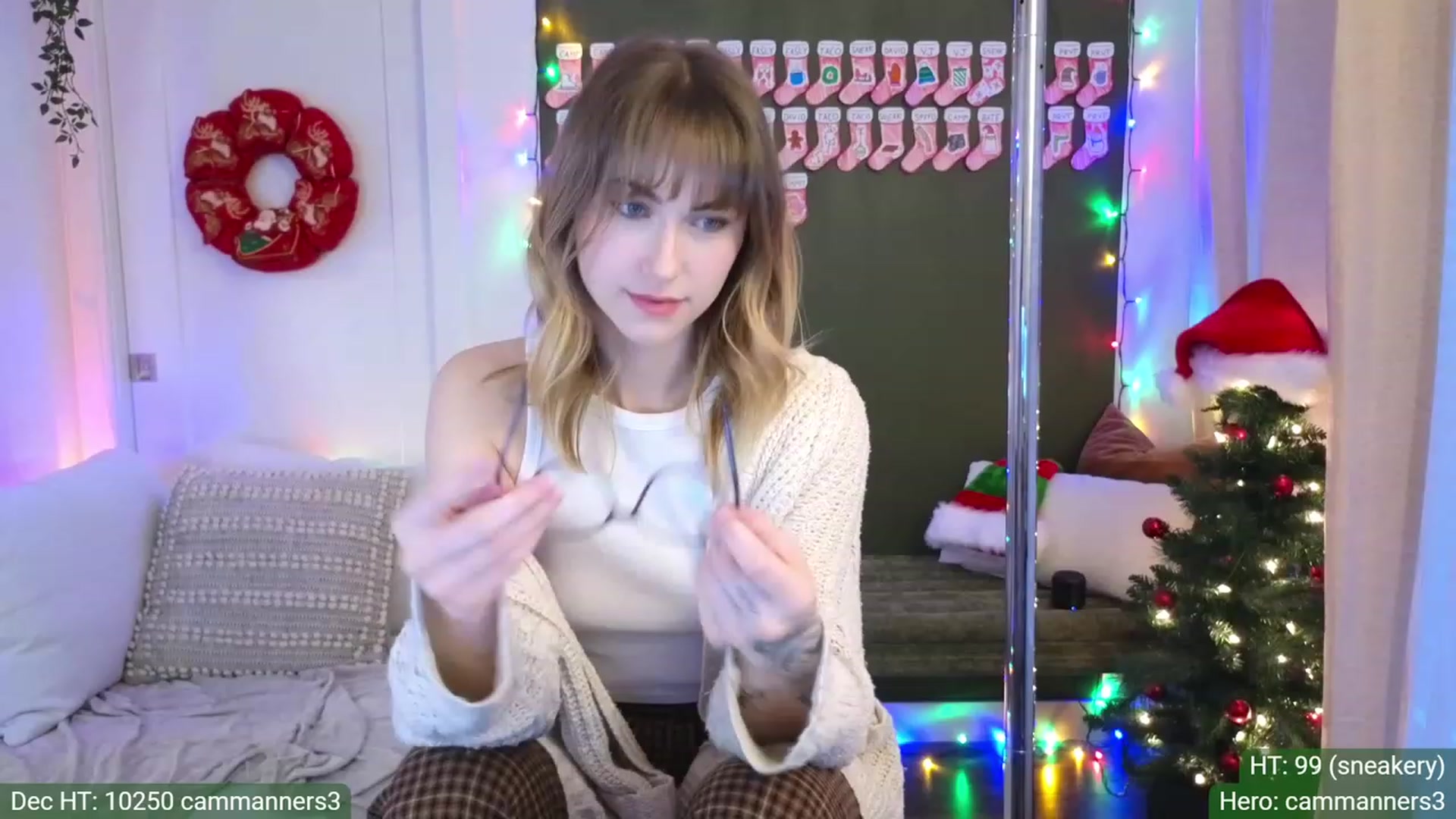Gallery image thumbnail from JordynJaci's myfreecams stream on, 12/12/2023, 19:22 image 3 of 20