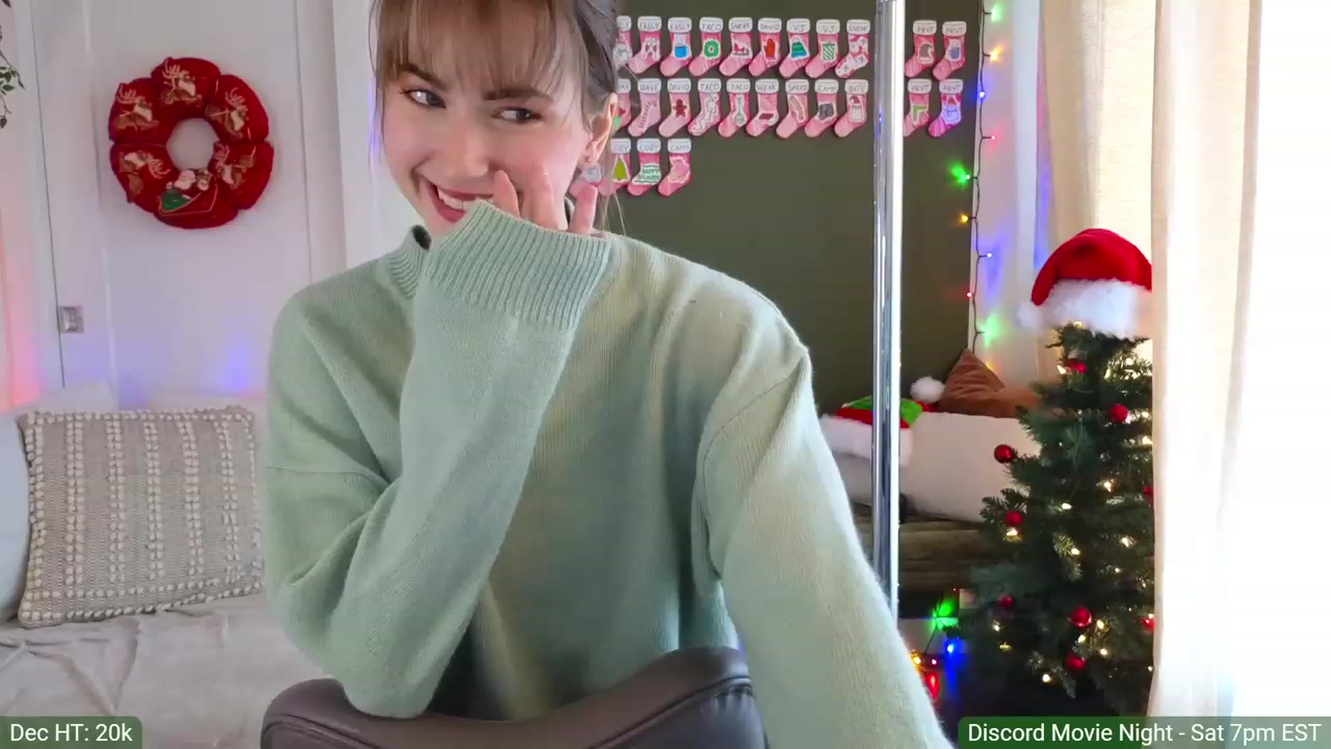 Gallery image thumbnail from JordynJaci's myfreecams stream on, 12/14/2023, 18:29 image 6 of 20