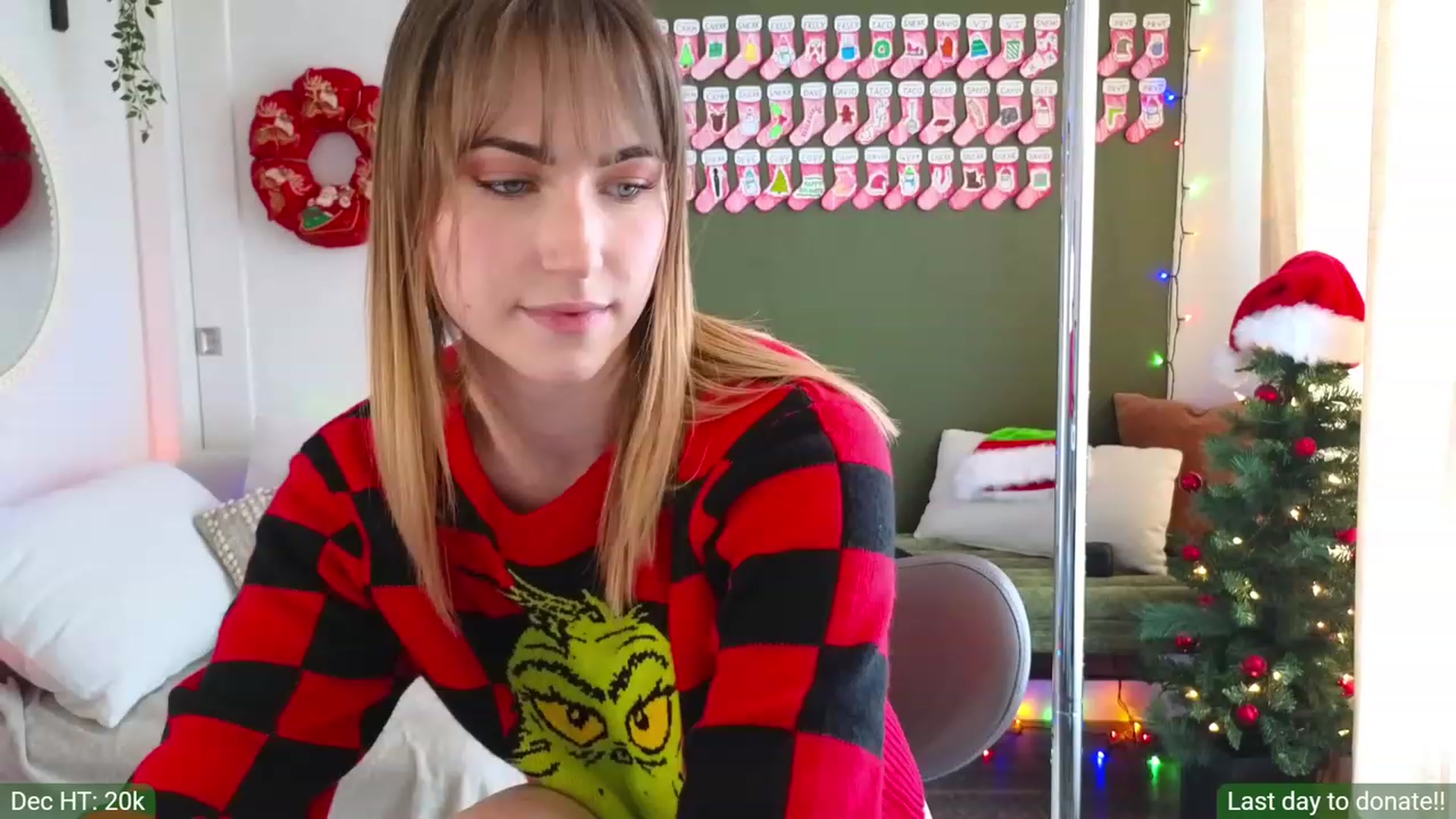 Gallery image thumbnail from JordynJaci's myfreecams stream on, 12/19/2023, 20:05 image 10 of 20