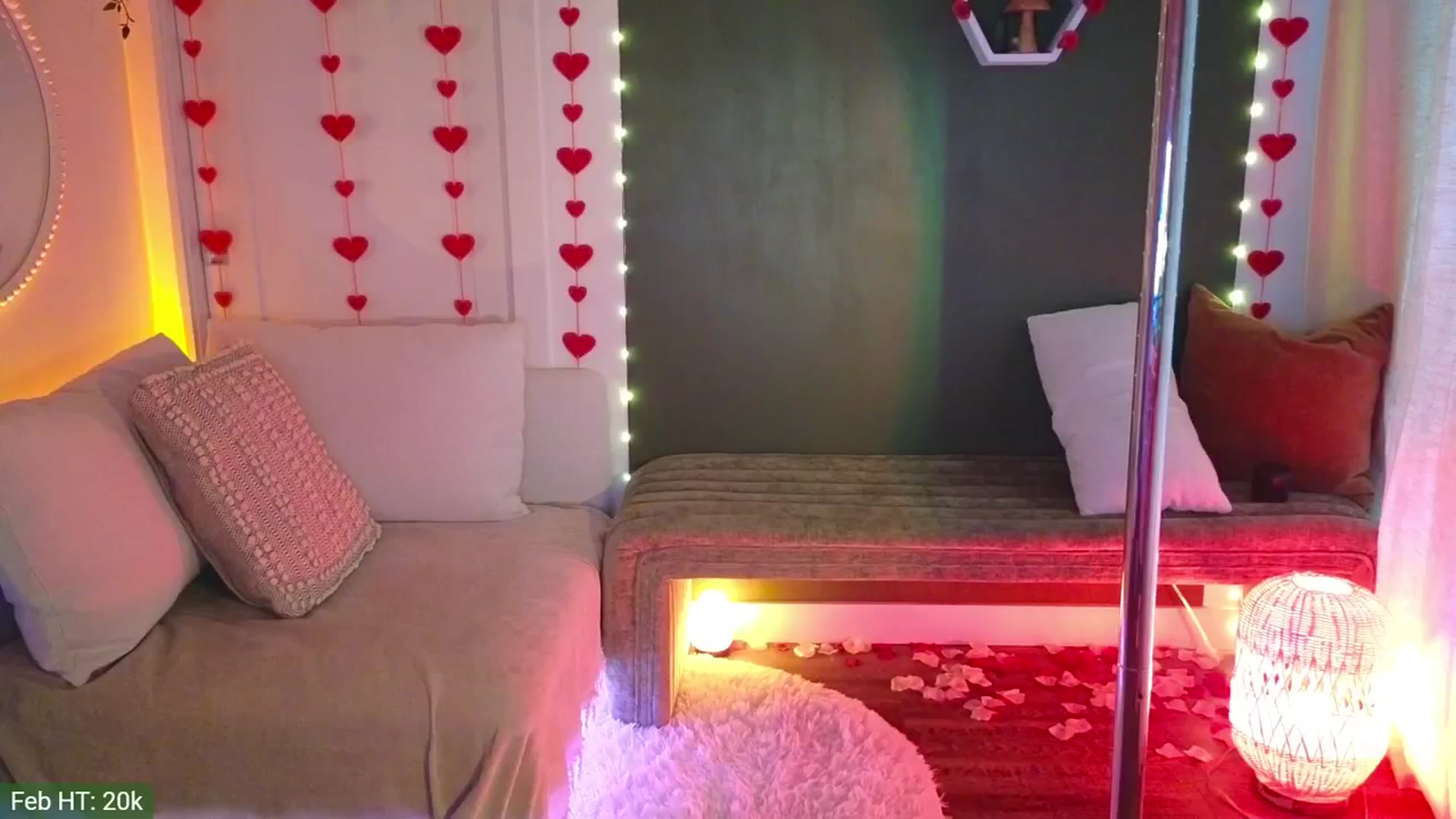 Gallery image thumbnail from JordynJaci's myfreecams stream on, 02/15/2024, 03:21 image 2 of 20