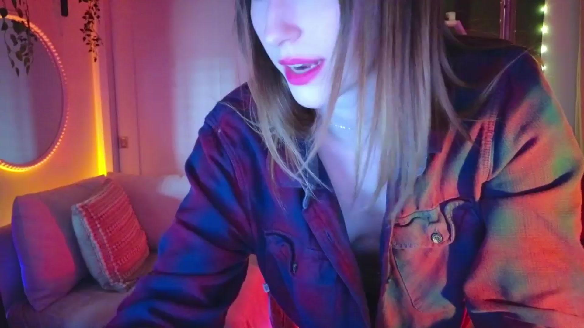 Gallery image thumbnail from JordynJaci's myfreecams stream on, 04/02/2024, 17:34 image 14 of 20