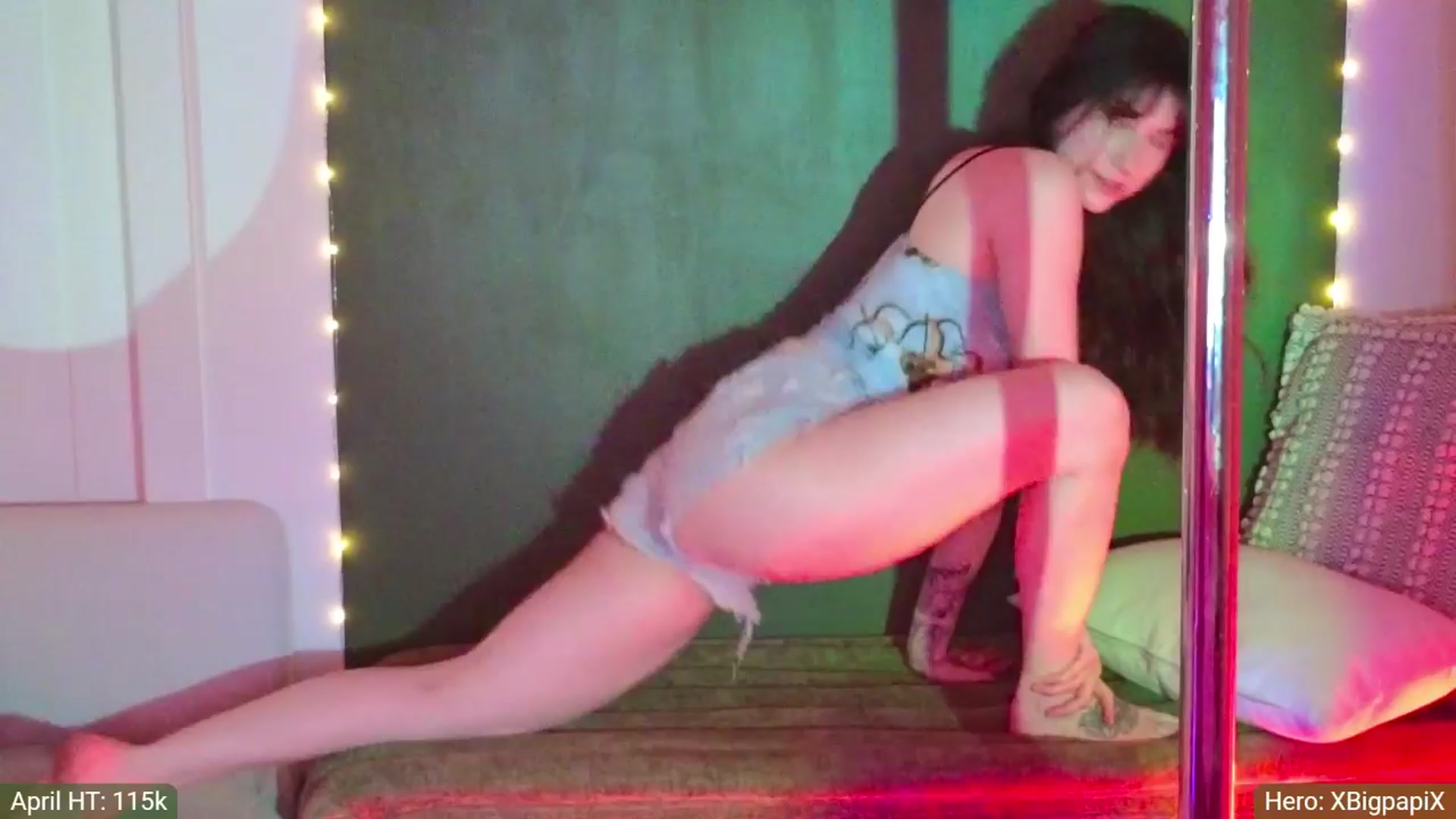 Gallery image thumbnail from JordynJaci's myfreecams stream on, 04/15/2024, 01:36 image 16 of 20