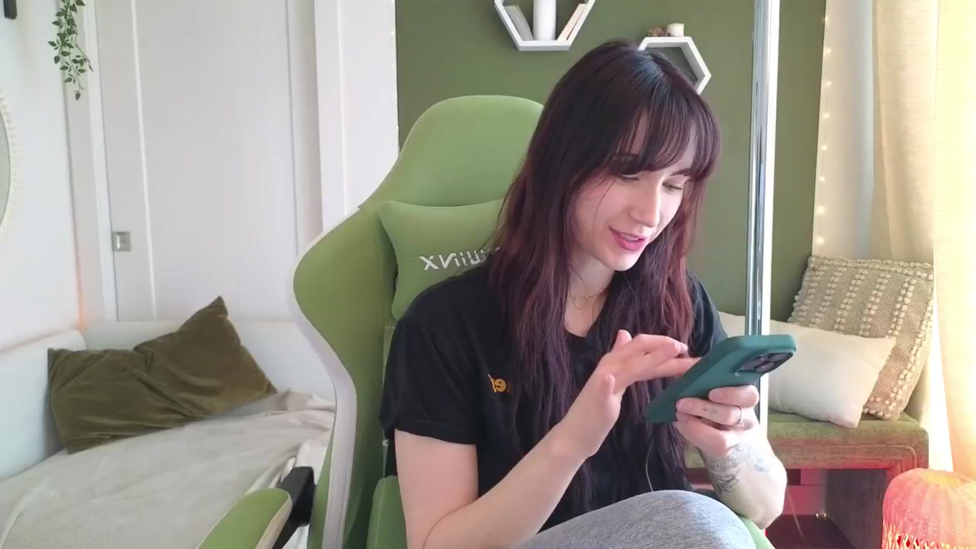 Gallery image thumbnail from JordynJaci's myfreecams stream on, 05/23/2024, 16:25 image 1 of 20