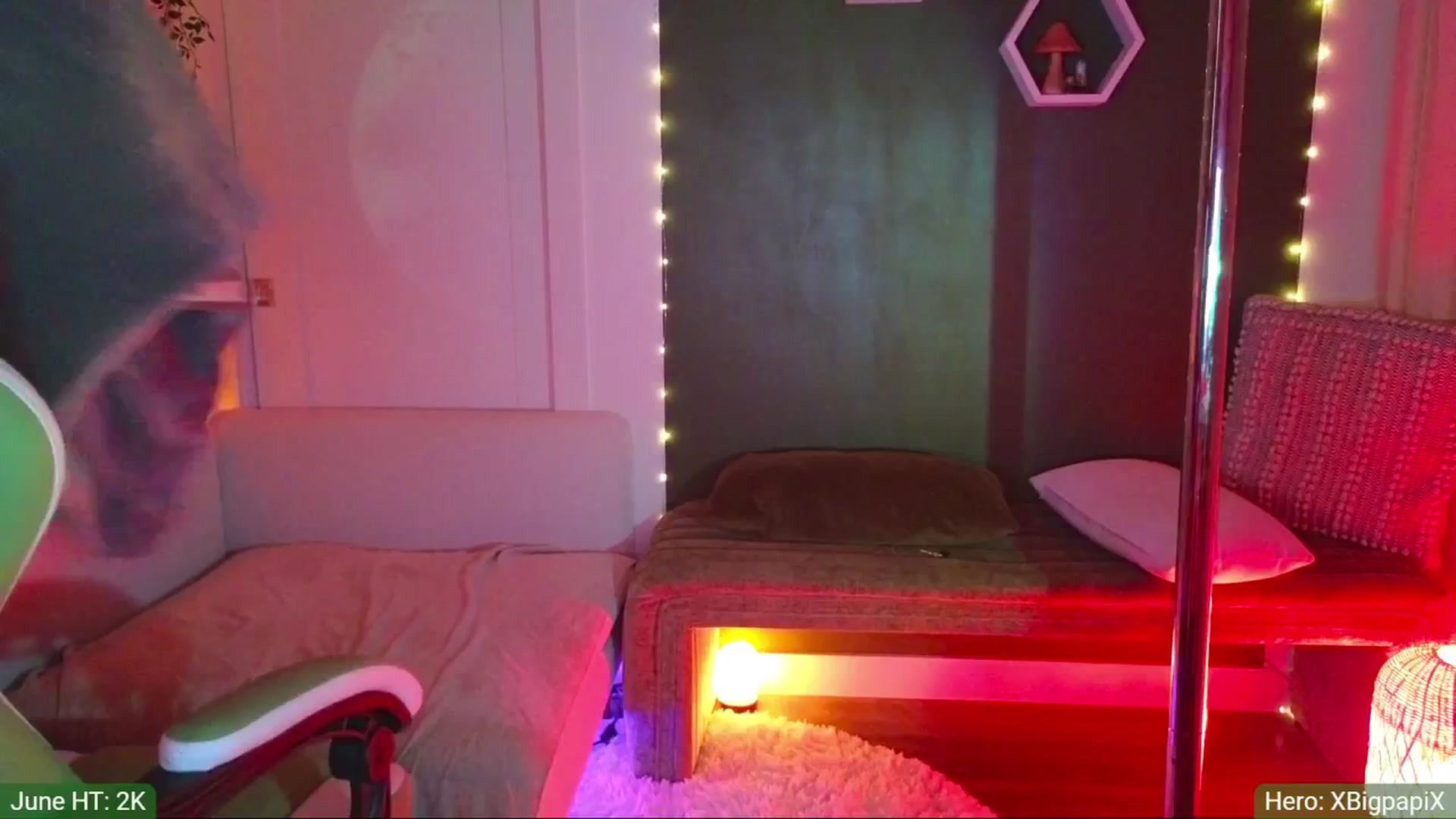 Gallery image thumbnail from JordynJaci's myfreecams stream on, 06/03/2024, 03:27 image 14 of 20