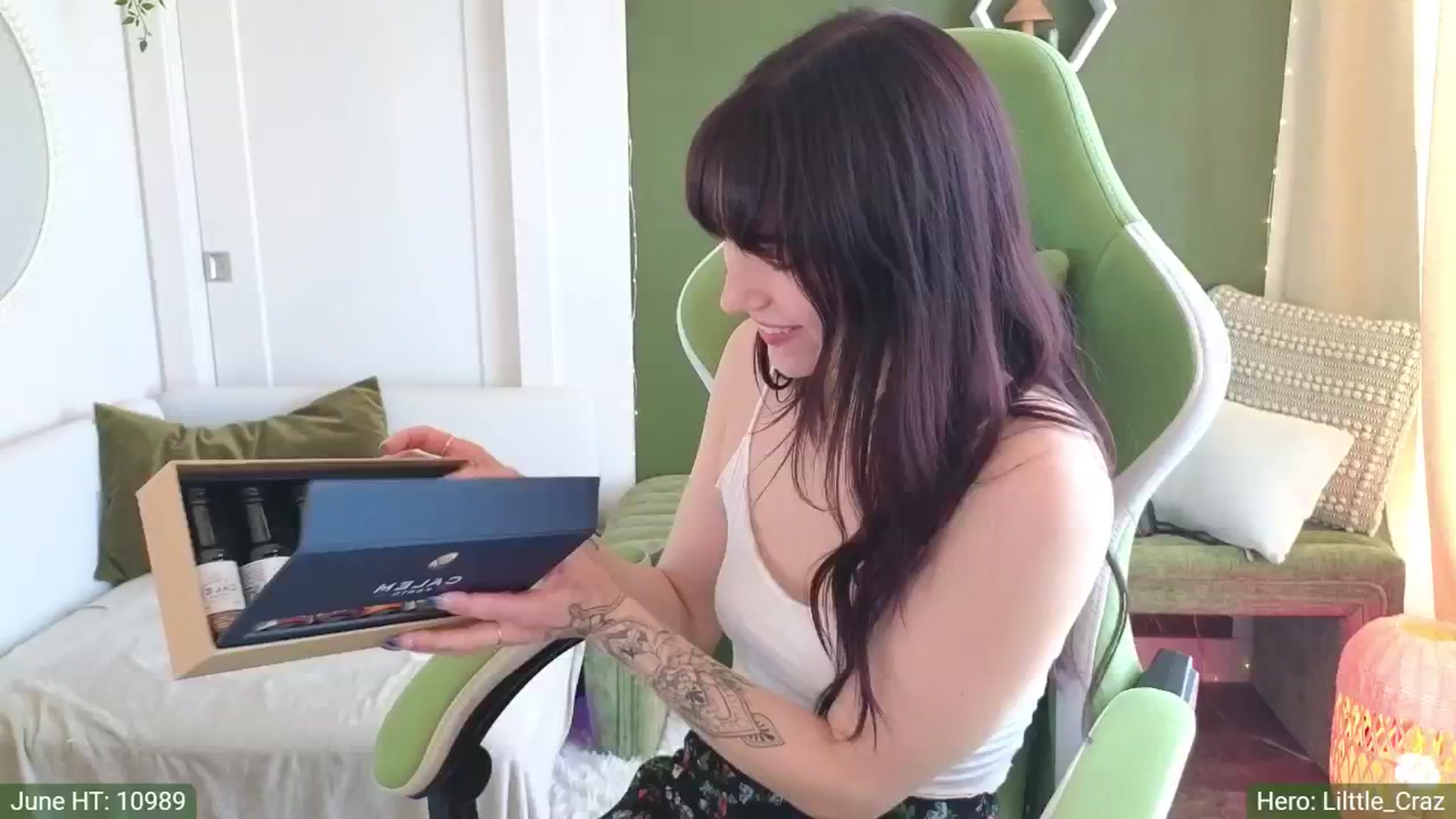 Gallery image thumbnail from JordynJaci's myfreecams stream on, 06/25/2024, 19:32 image 3 of 20