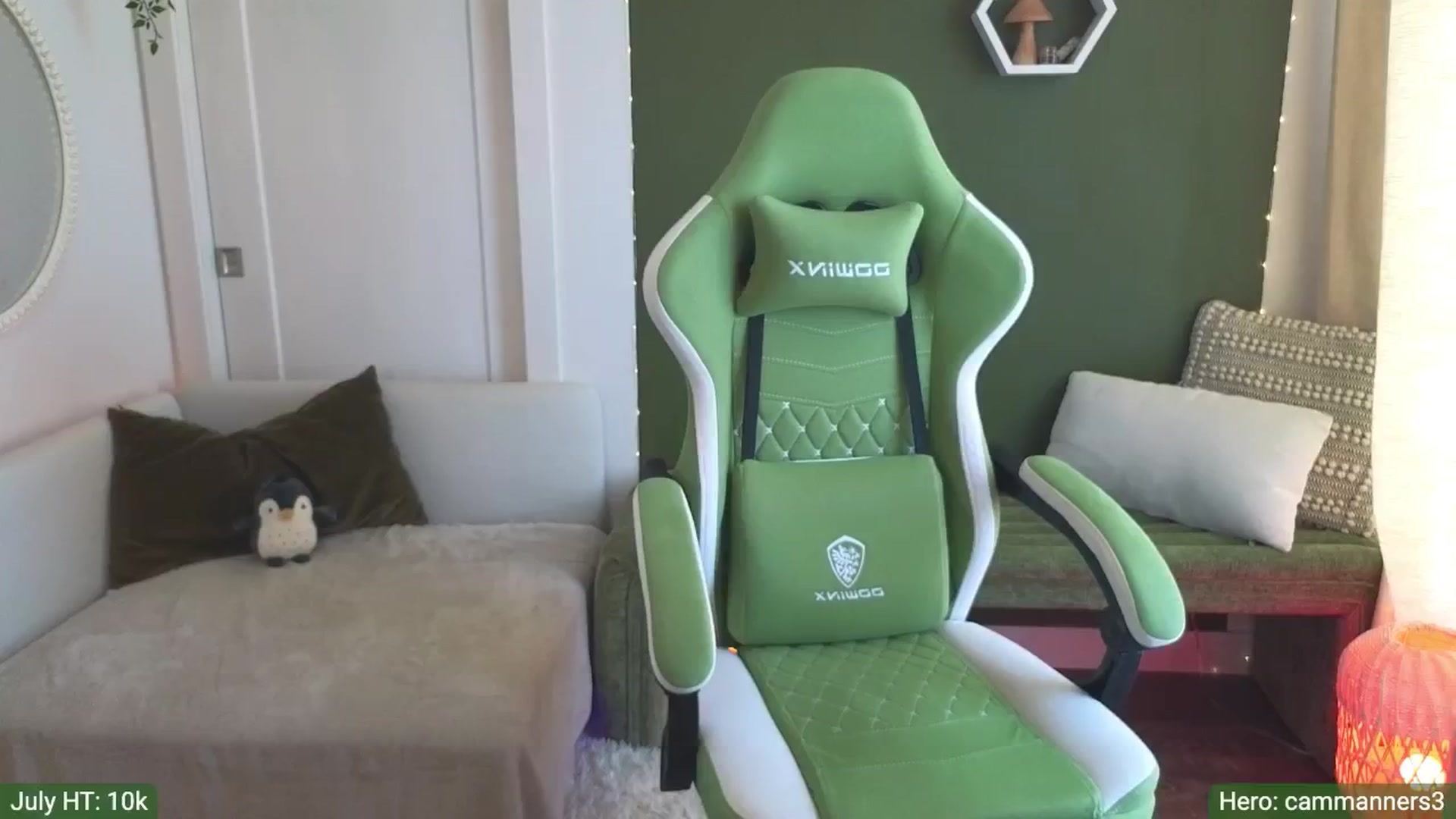 Gallery image thumbnail from JordynJaci's myfreecams stream on, 07/15/2024, 19:14 image 4 of 20