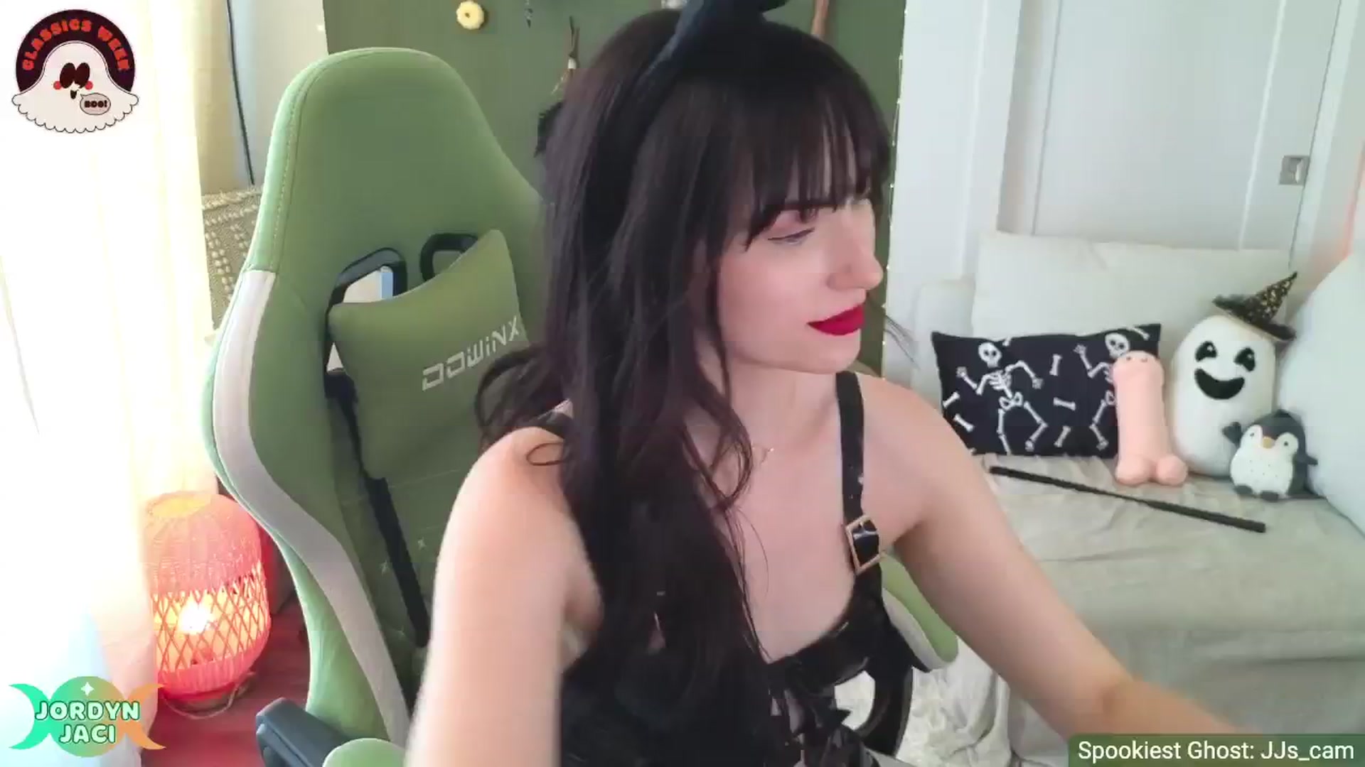 Gallery image thumbnail from JordynJaci's myfreecams stream on, 10/01/2024, 17:56 image 17 of 20