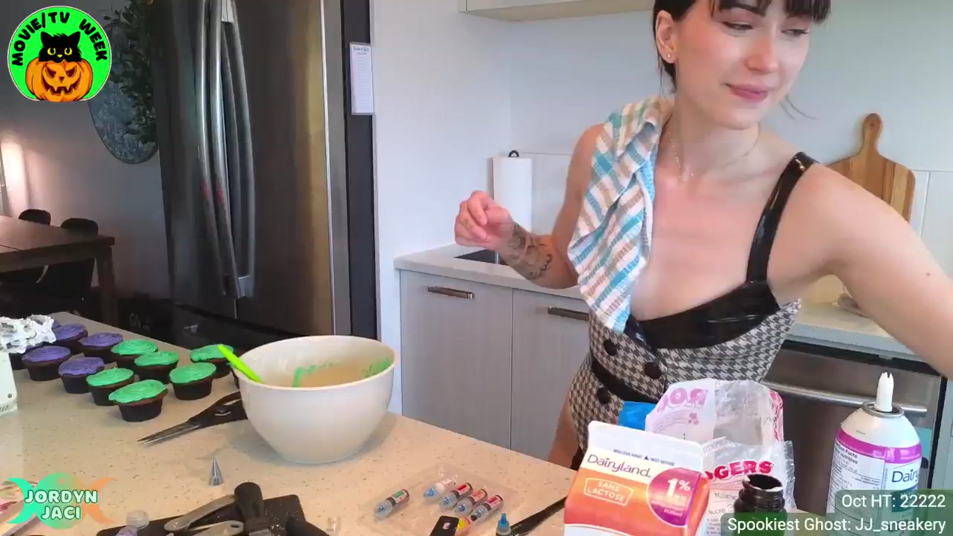 Gallery image thumbnail from JordynJaci's myfreecams stream on, 10/21/2024, 21:19 image 10 of 20
