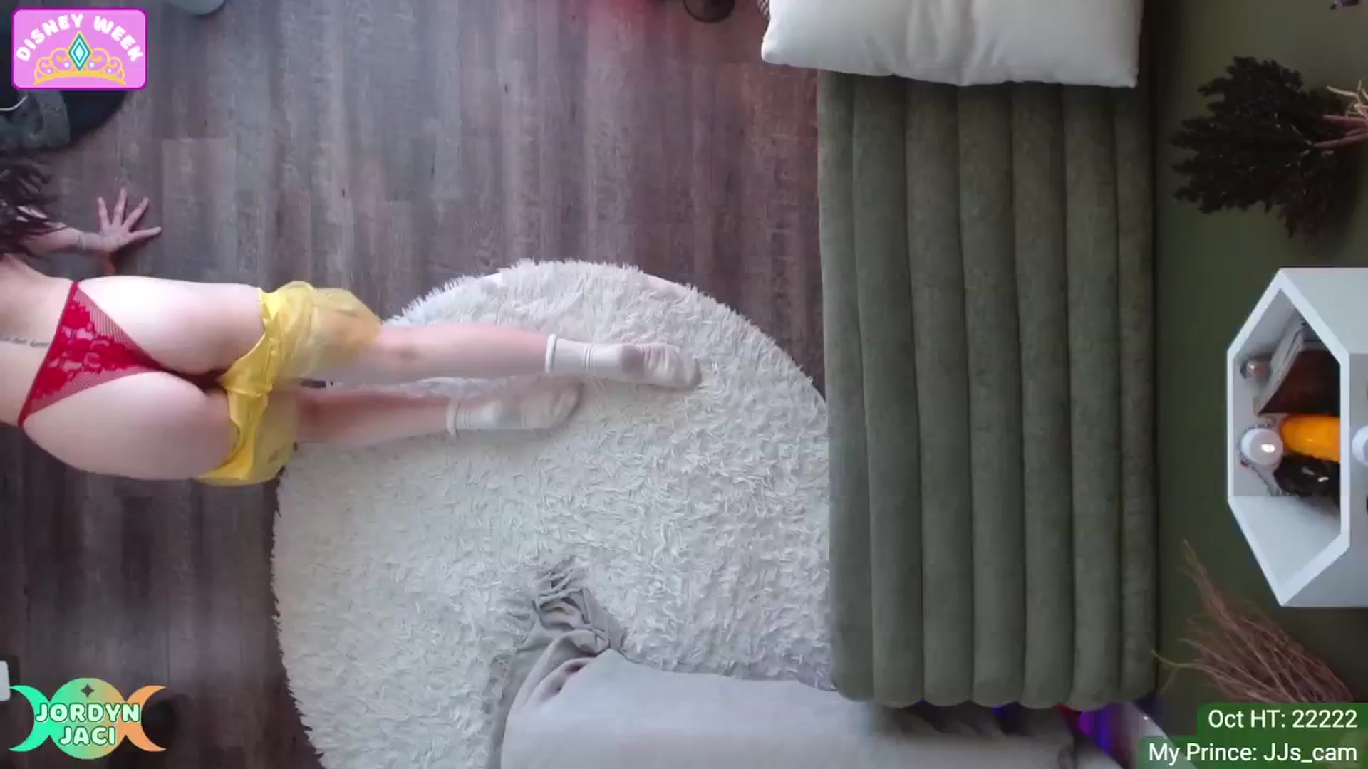 Gallery image thumbnail from JordynJaci's myfreecams stream on, 10/29/2024, 18:01 image 10 of 20