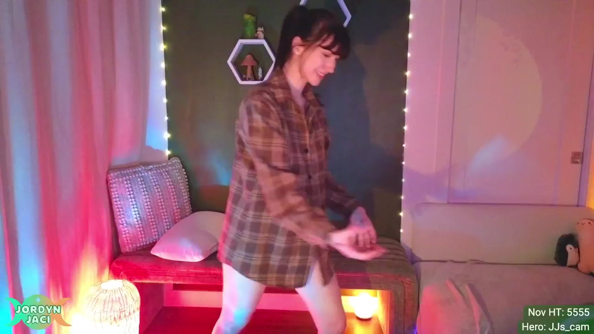 Gallery image thumbnail from JordynJaci's myfreecams stream on, 11/11/2024, 03:42 image 7 of 20