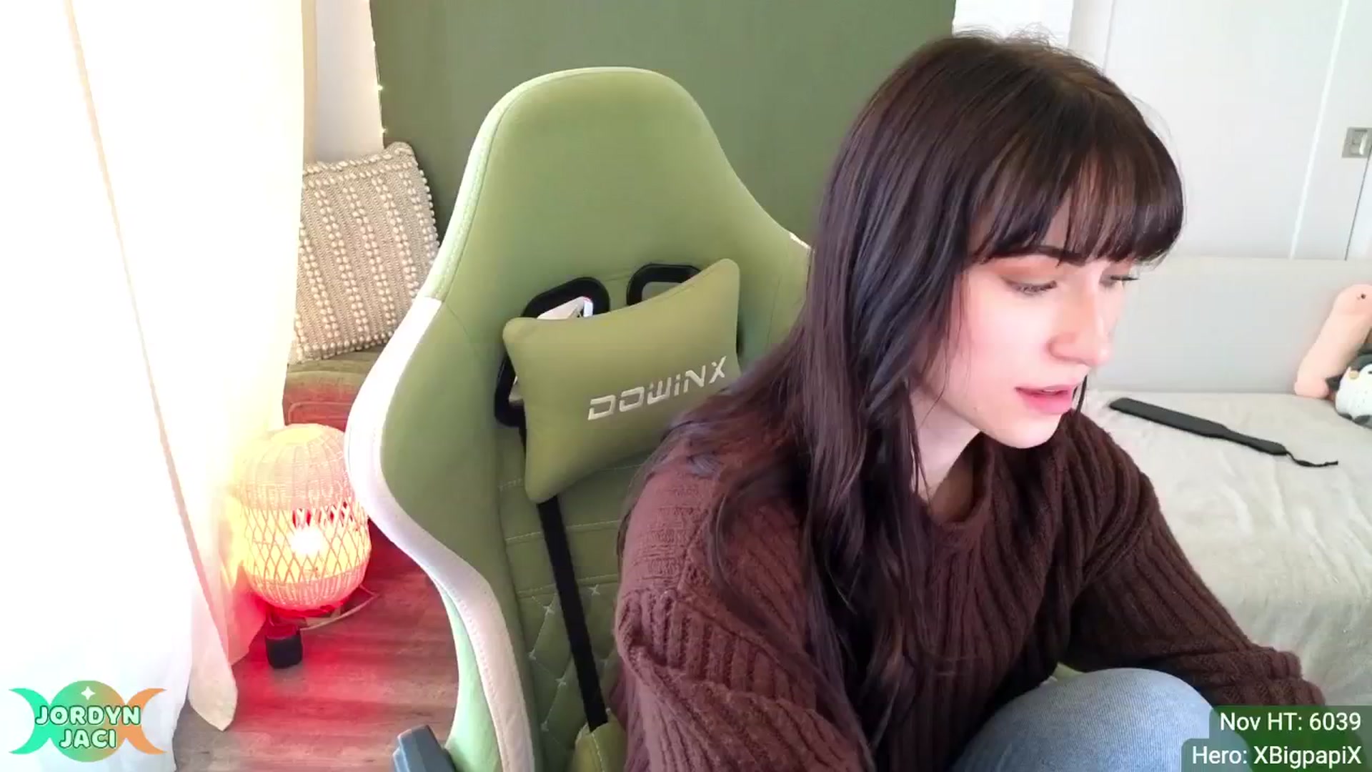 Gallery image thumbnail from JordynJaci's myfreecams stream on, 11/14/2024, 19:05 image 10 of 20