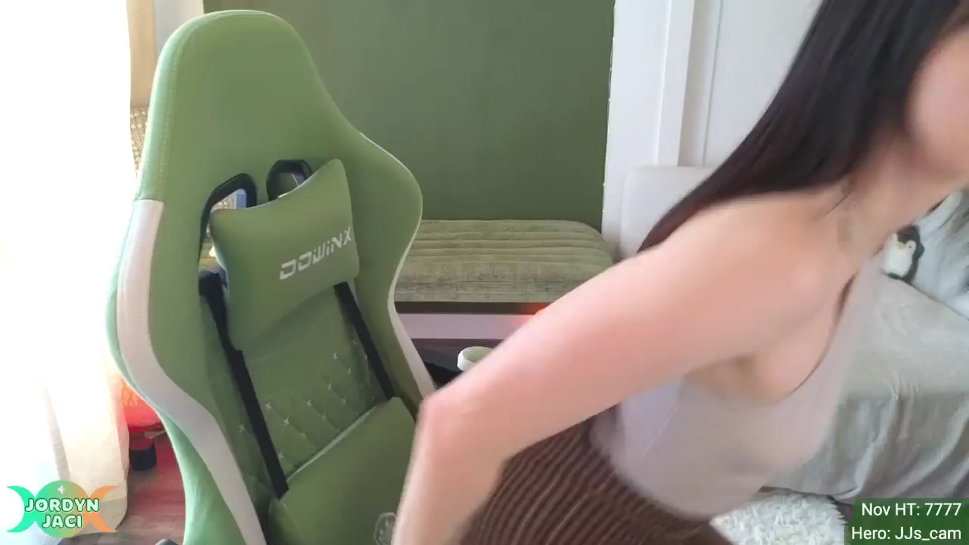 Gallery image thumbnail from JordynJaci's myfreecams stream on, 11/21/2024, 18:39 image 15 of 20