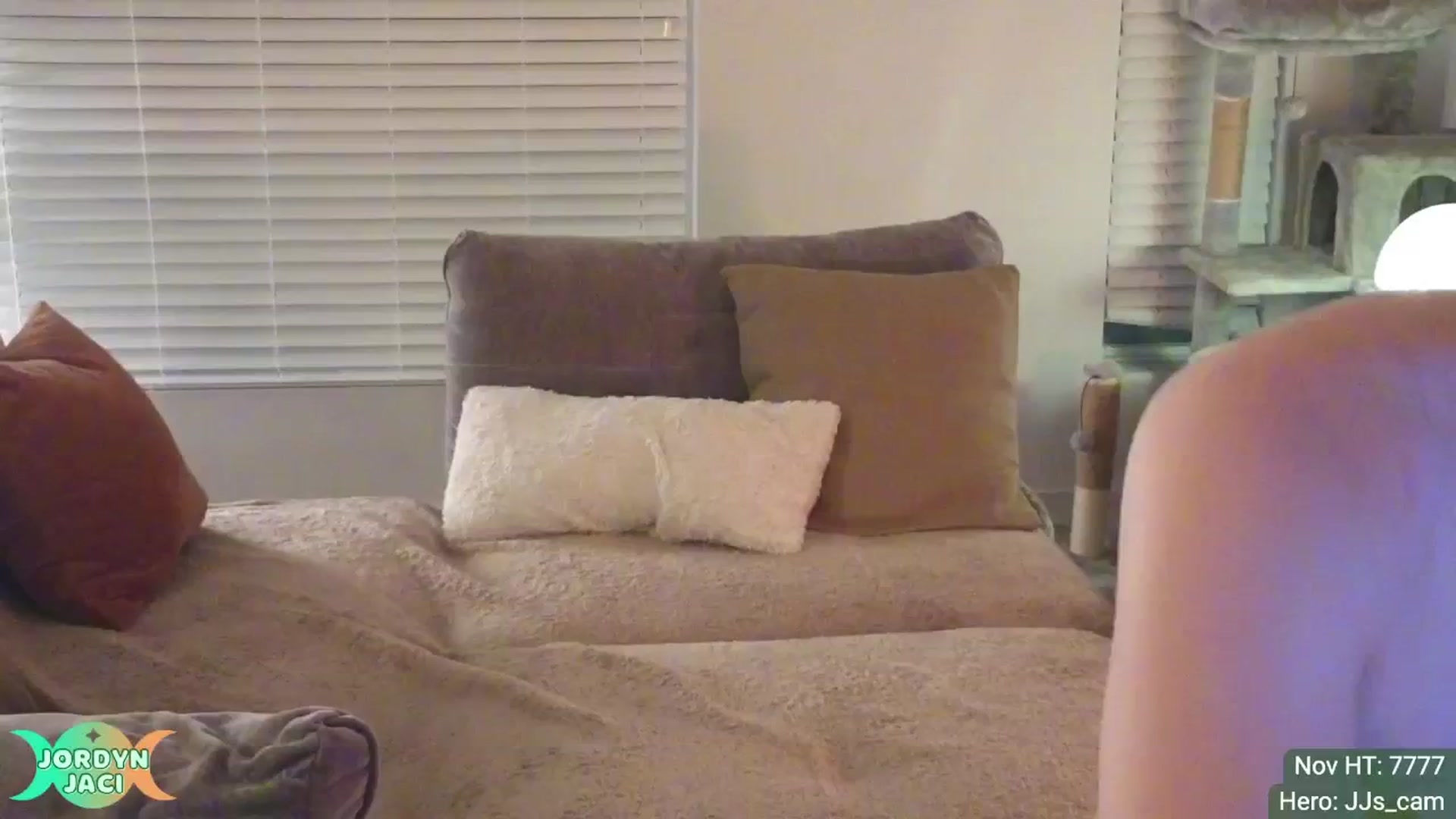 Gallery image thumbnail from JordynJaci's myfreecams stream on, 11/25/2024, 04:26 image 8 of 20