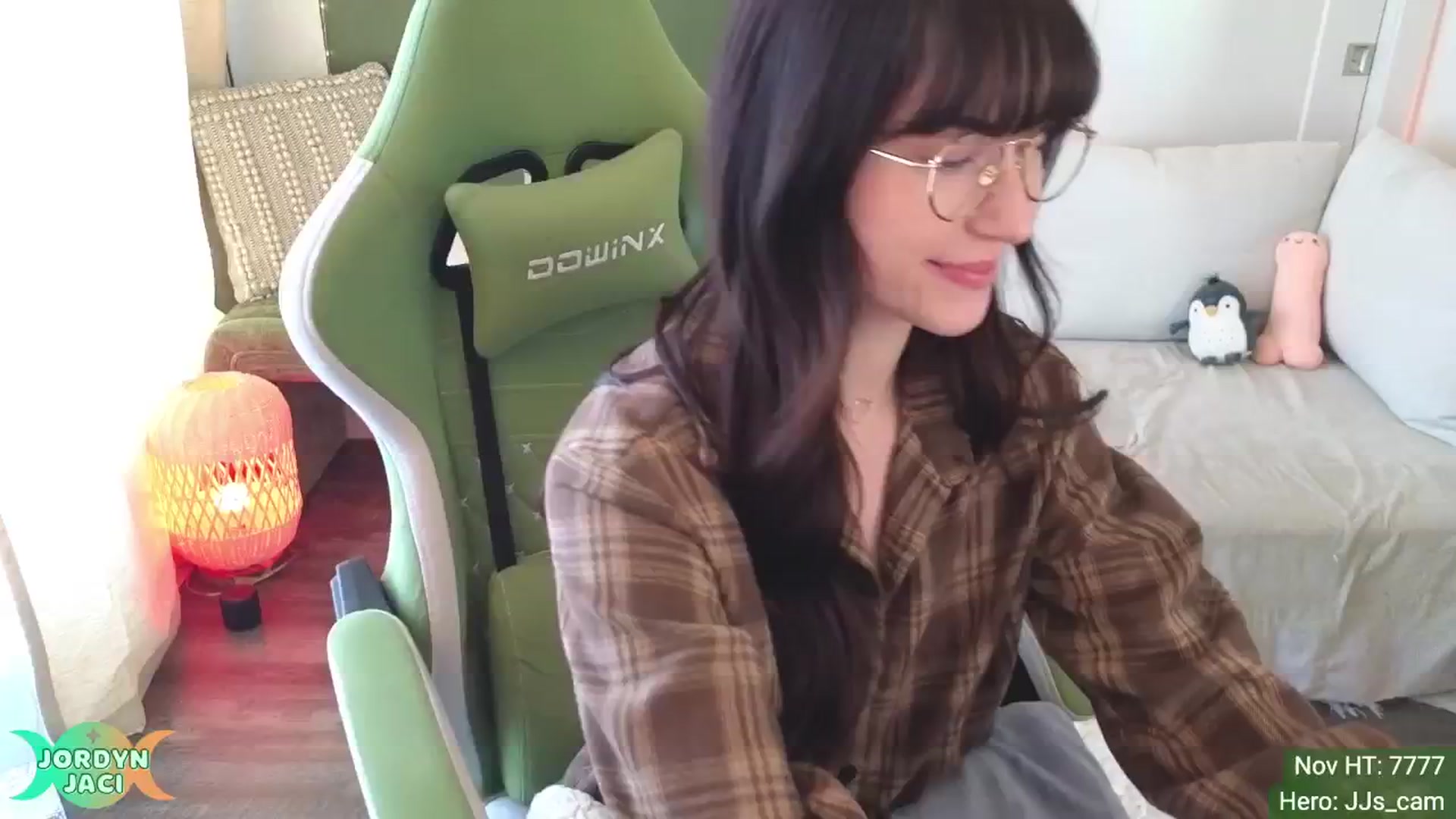 Gallery image thumbnail from JordynJaci's myfreecams stream on, 11/26/2024, 18:44 image 8 of 20