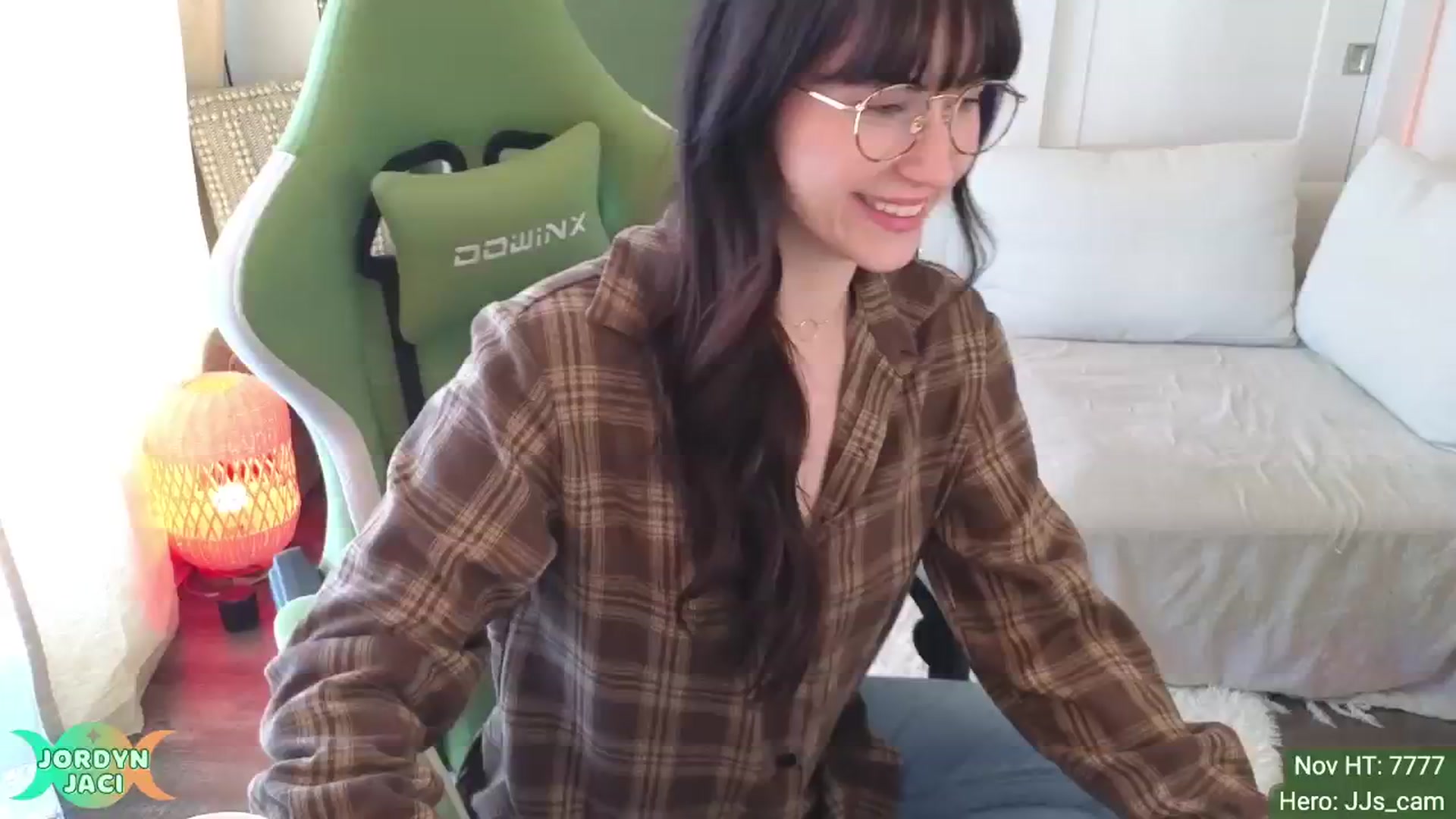 Gallery image thumbnail from JordynJaci's myfreecams stream on, 11/26/2024, 18:44 image 7 of 20
