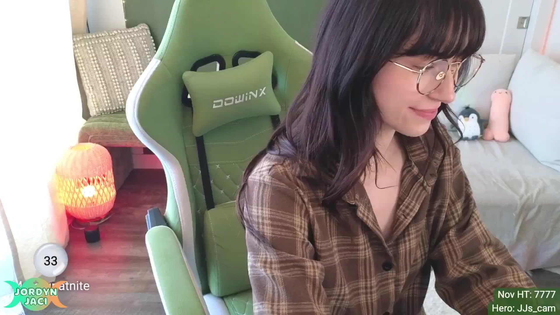 Gallery image thumbnail from JordynJaci's myfreecams stream on, 11/26/2024, 18:44 image 10 of 20