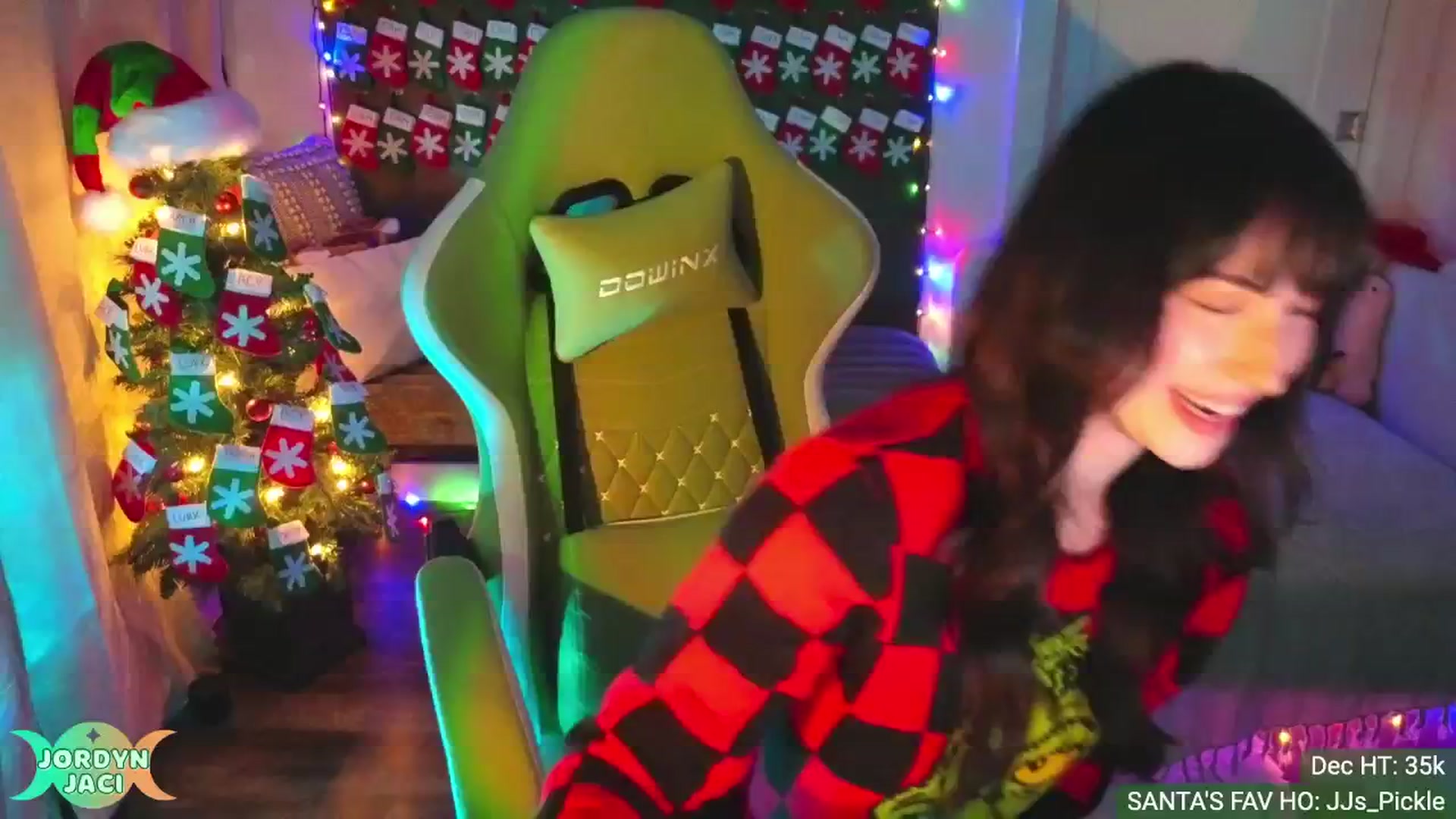 Gallery image thumbnail from JordynJaci's myfreecams stream on, 12/02/2024, 03:19 image 8 of 20