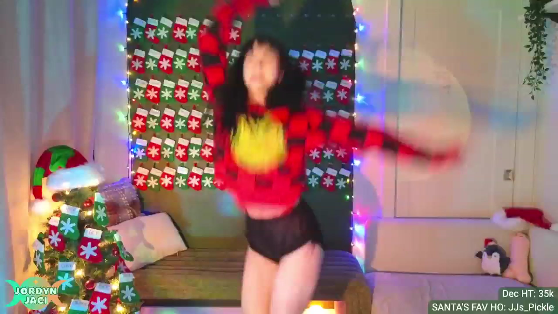 Gallery image thumbnail from JordynJaci's myfreecams stream on, 12/02/2024, 03:19 image 2 of 20