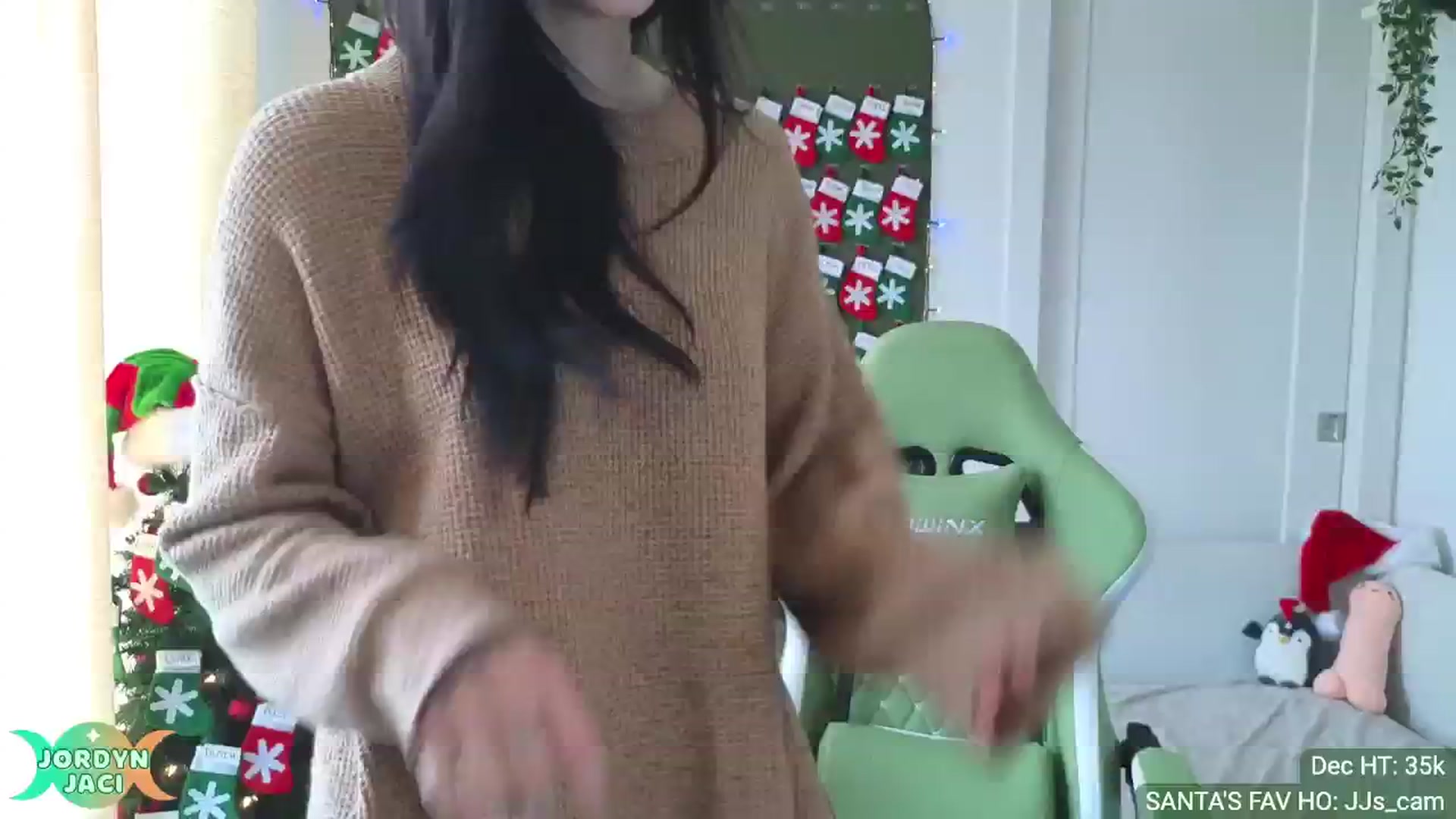 Gallery image thumbnail from JordynJaci's myfreecams stream on, 12/03/2024, 18:32 image 18 of 20