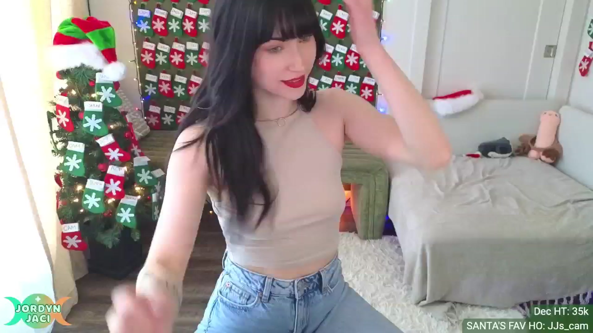 Gallery image thumbnail from JordynJaci's myfreecams stream on, 12/17/2024, 18:49 image 5 of 20