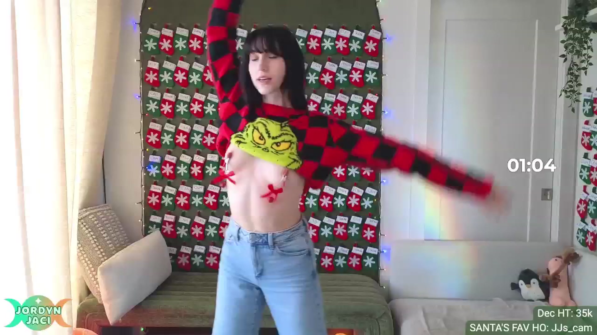 Gallery image thumbnail from JordynJaci's myfreecams stream on, 12/23/2024, 19:08 image 9 of 20