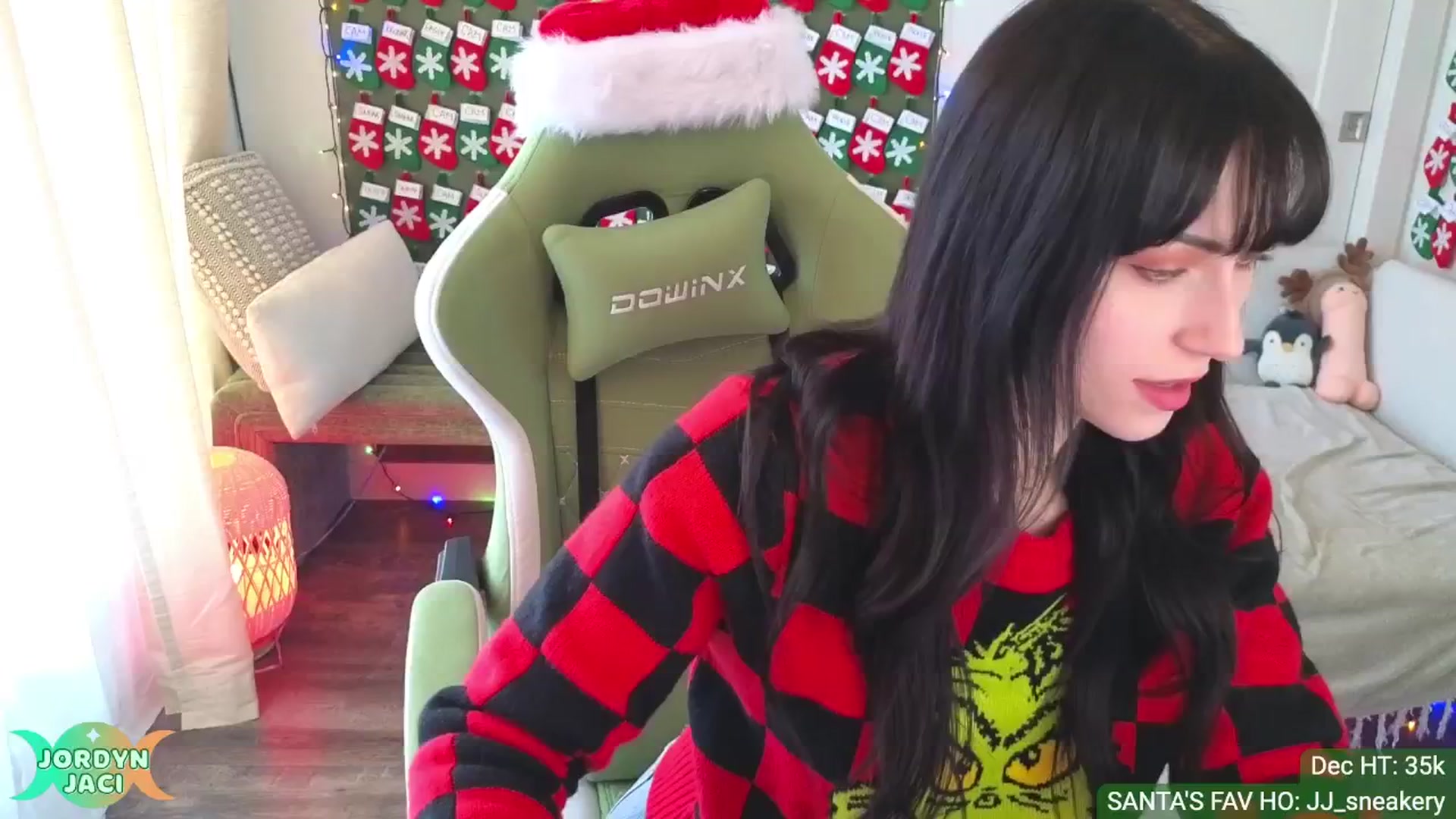 Gallery image thumbnail from JordynJaci's myfreecams stream on, 12/23/2024, 19:08 image 1 of 20