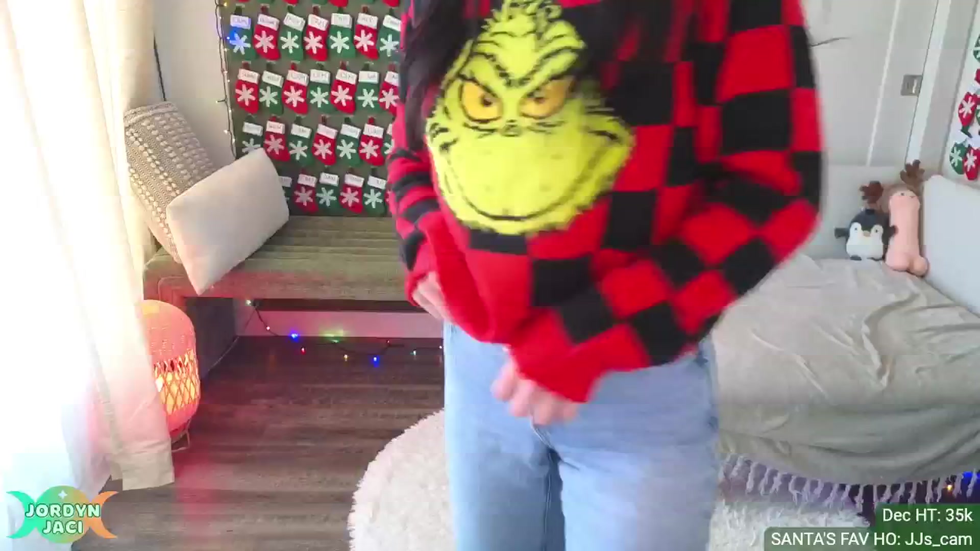 Gallery image thumbnail from JordynJaci's myfreecams stream on, 12/23/2024, 19:08 image 3 of 20