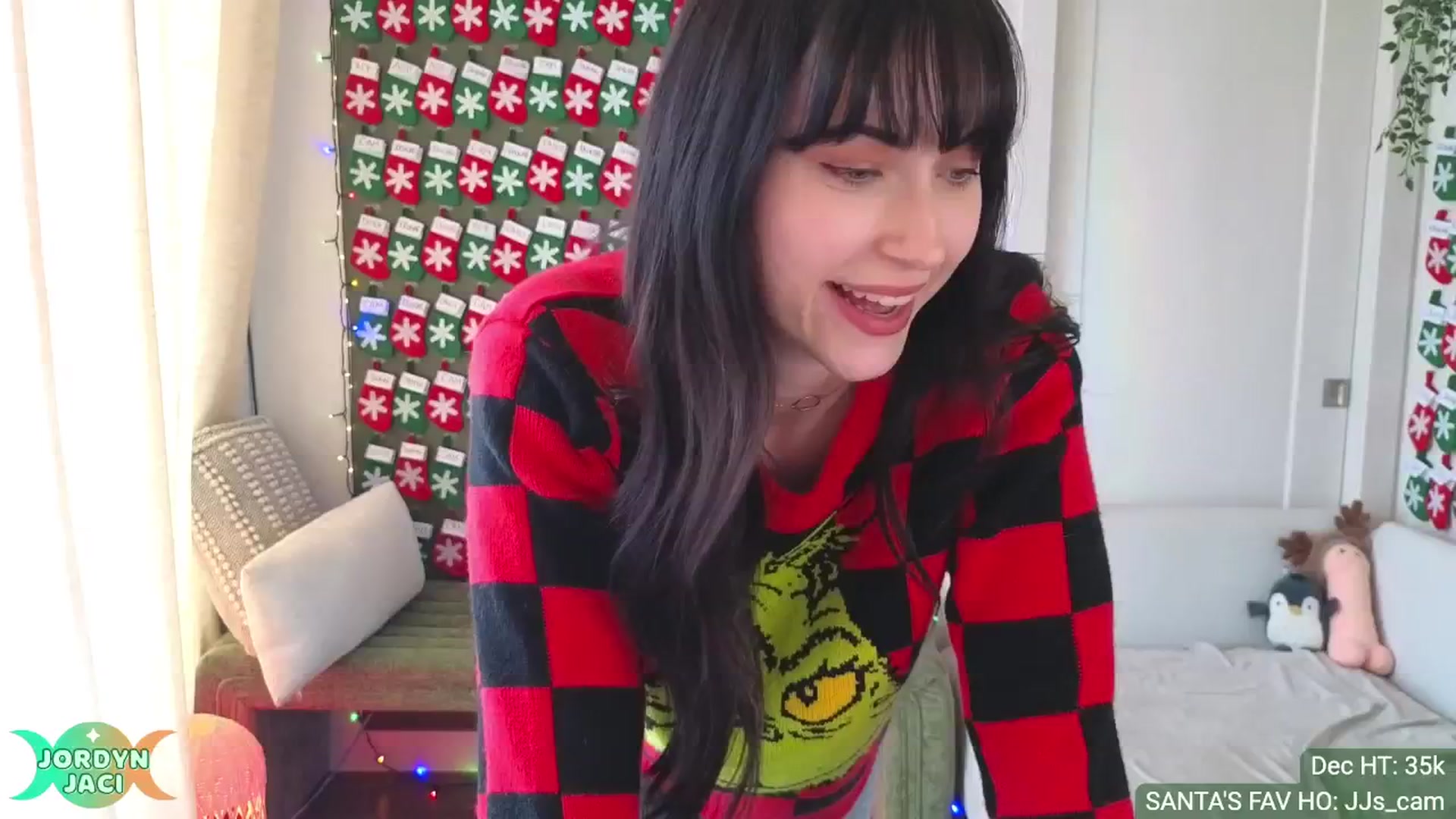 Gallery image thumbnail from JordynJaci's myfreecams stream on, 12/23/2024, 19:08 image 5 of 20