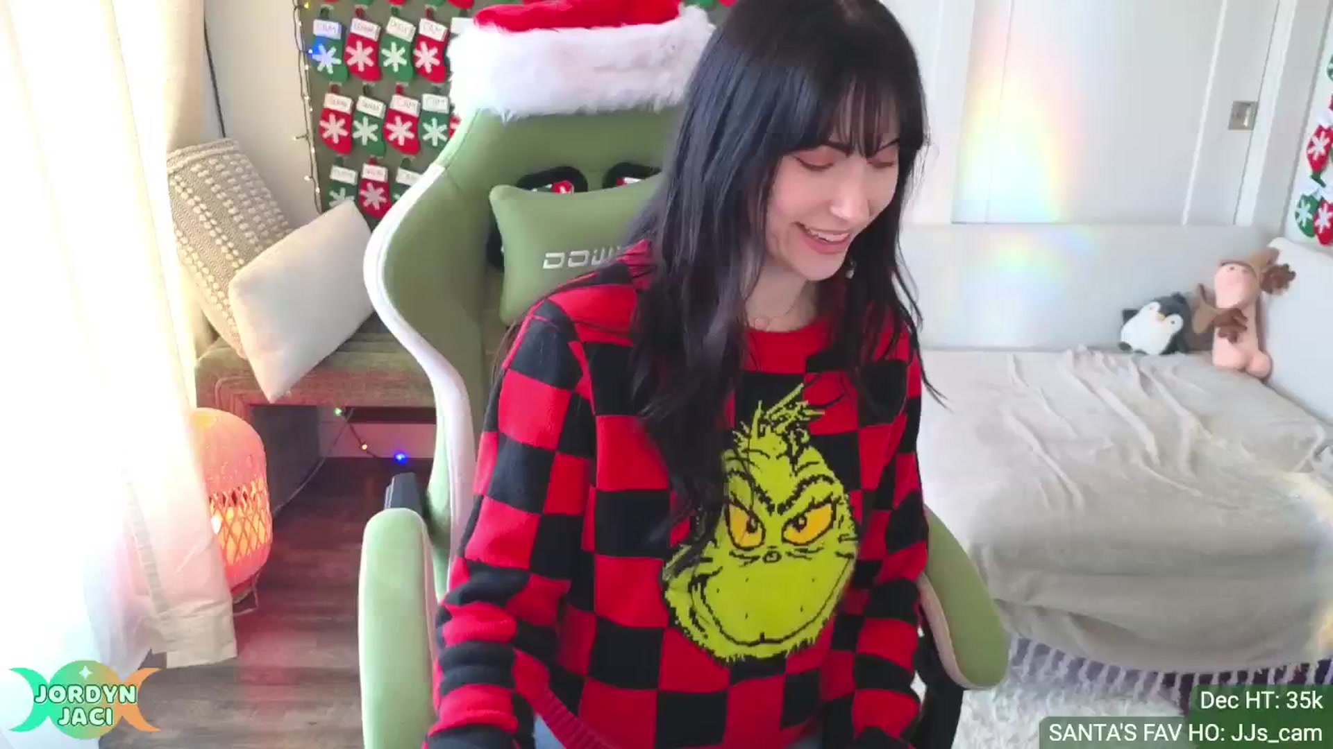 Gallery image thumbnail from JordynJaci's myfreecams stream on, 12/23/2024, 19:08 image 12 of 20