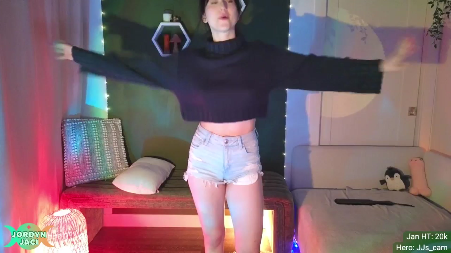 Gallery image thumbnail from JordynJaci's myfreecams stream on, 01/13/2025, 02:50 image 7 of 20