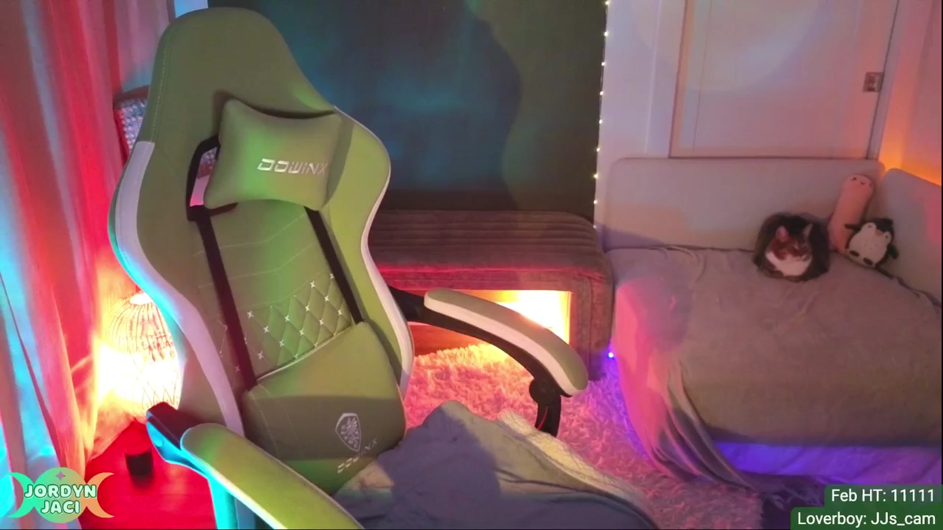 Gallery image thumbnail from JordynJaci's myfreecams stream on, 02/17/2025, 01:54 image 10 of 20