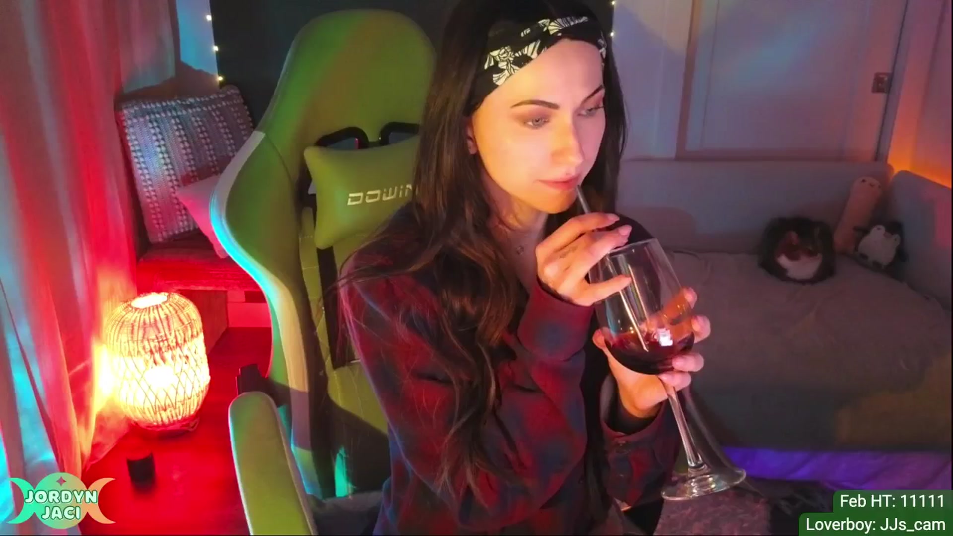 Gallery image thumbnail from JordynJaci's myfreecams stream on, 02/17/2025, 01:54 image 6 of 20