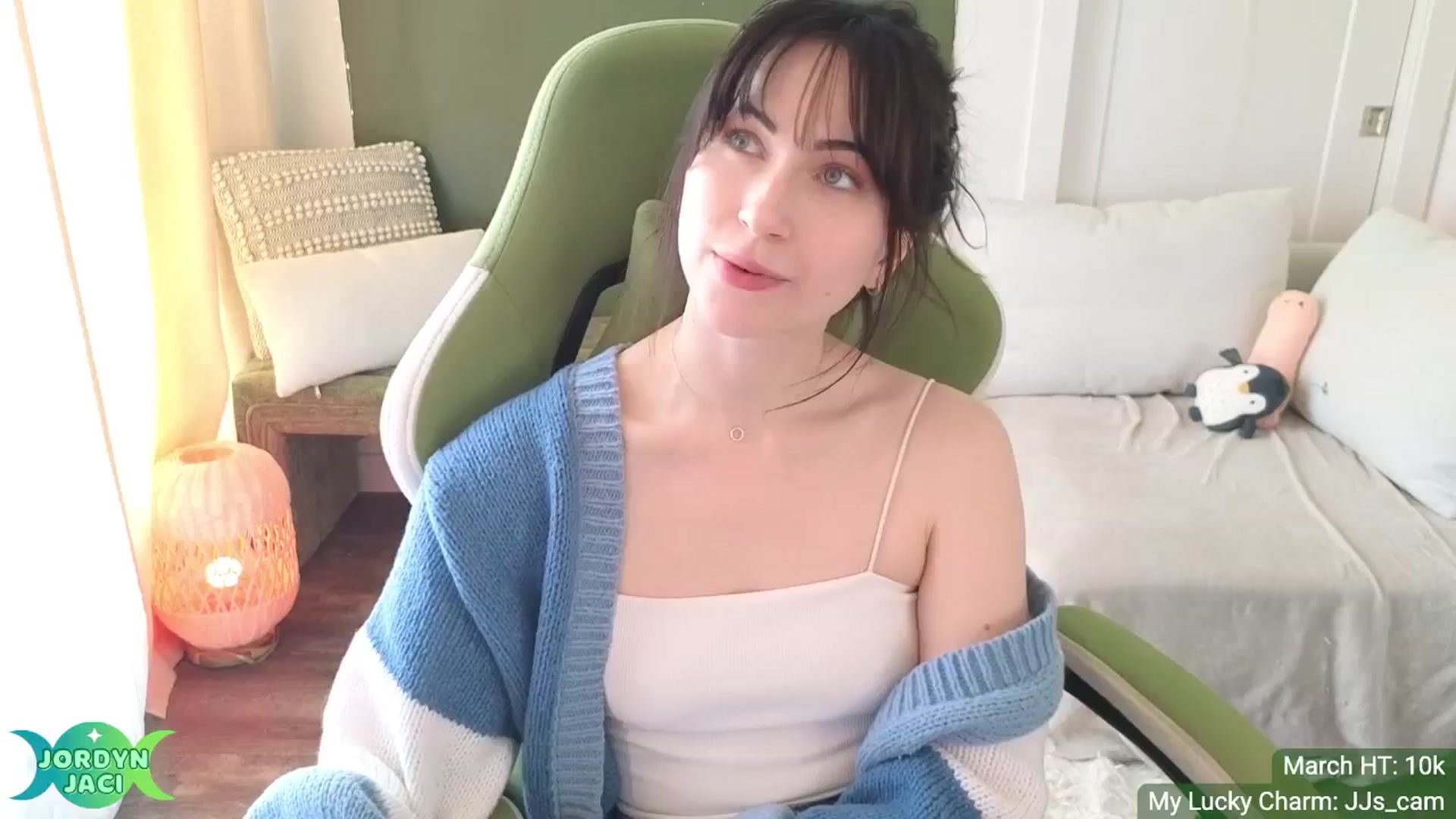 Gallery image thumbnail from JordynJaci's myfreecams stream on, 03/18/2025, 17:50 image 16 of 20