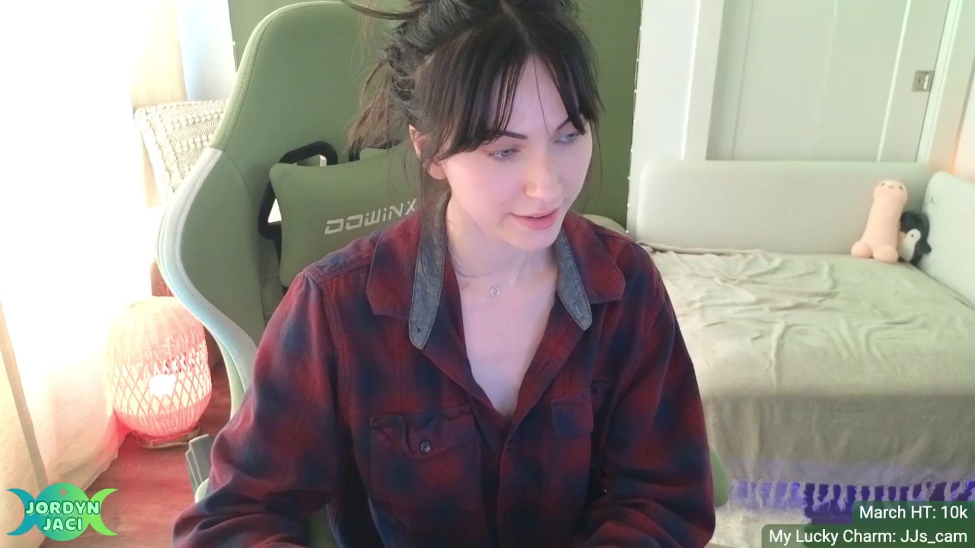 Gallery image thumbnail from JordynJaci's myfreecams stream on, 03/21/2025, 01:57 image 8 of 20
