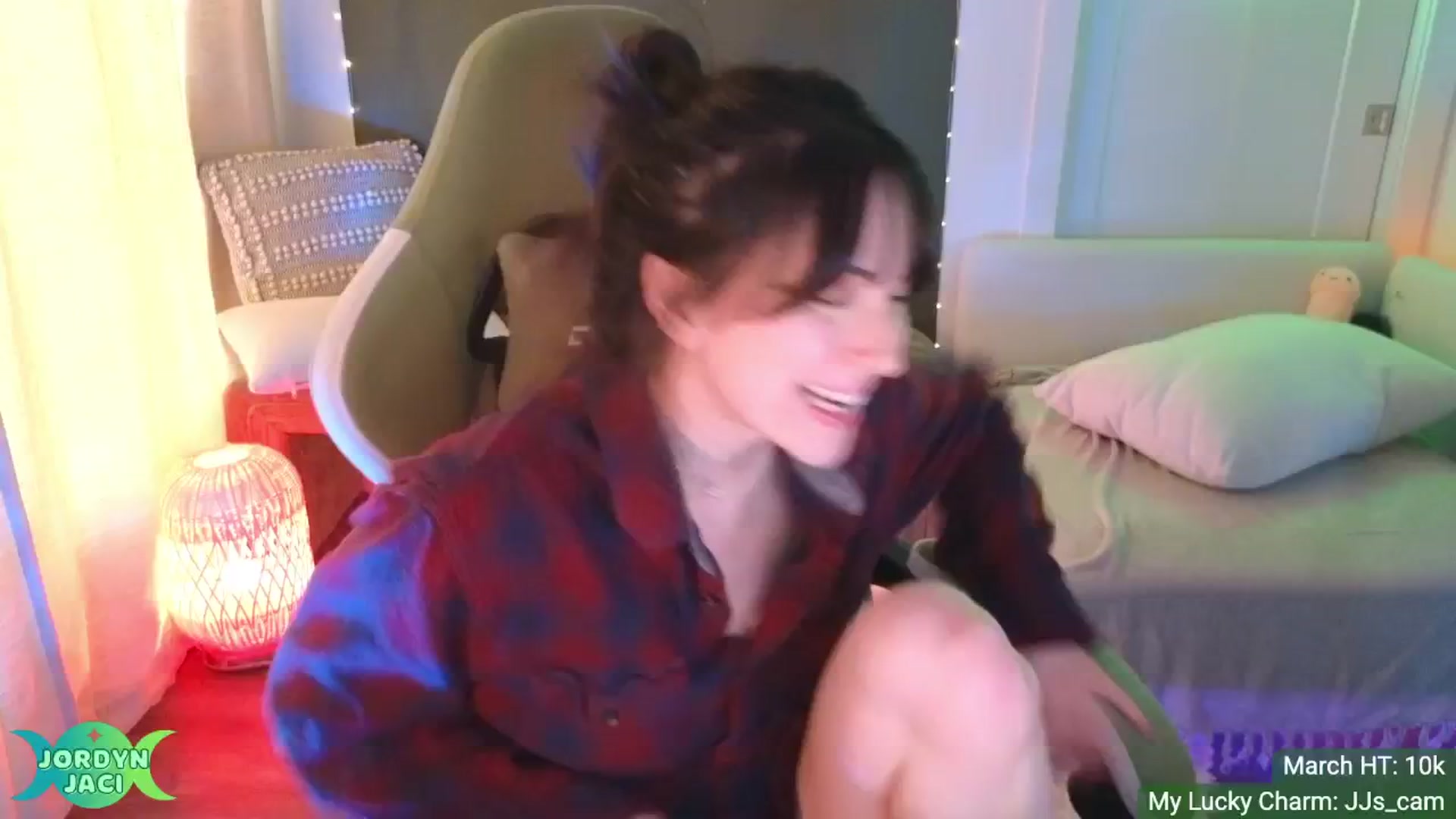 Gallery image thumbnail from JordynJaci's myfreecams stream on, 03/21/2025, 01:57 image 16 of 20
