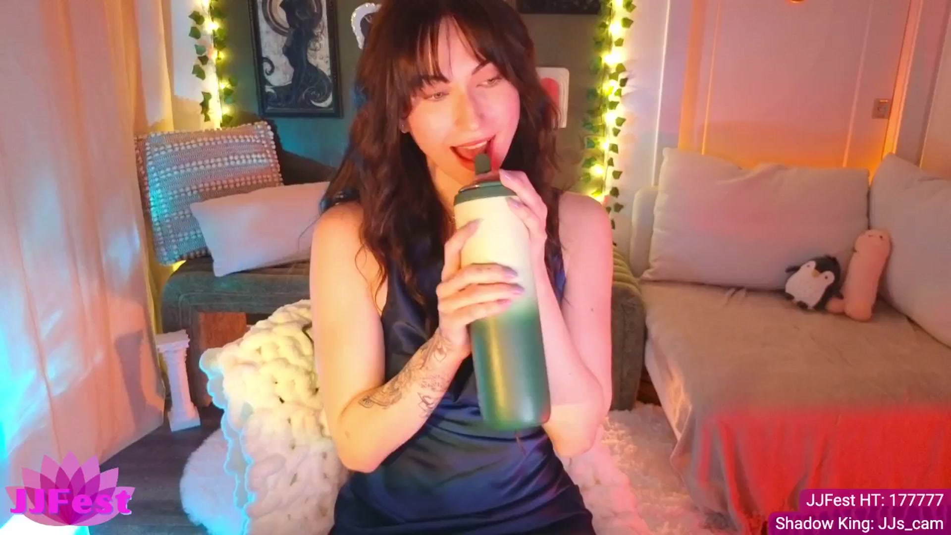 Gallery image thumbnail from JordynJaci's myfreecams stream on, 04/04/2025, 02:10 image 6 of 20
