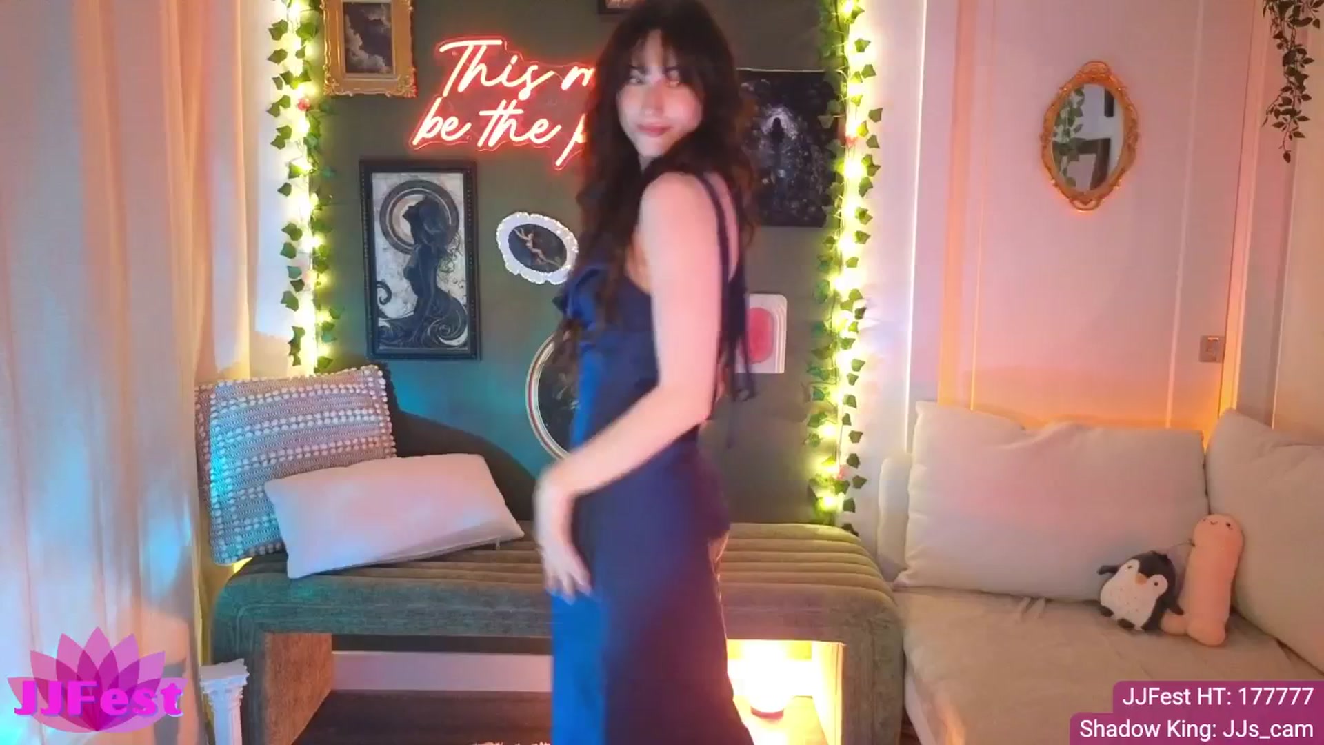 Gallery image thumbnail from JordynJaci's myfreecams stream on, 04/04/2025, 02:10 image 17 of 20