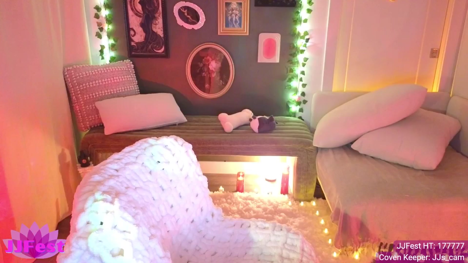Gallery image thumbnail from JordynJaci's myfreecams stream on, 04/05/2025, 03:03 image 13 of 20