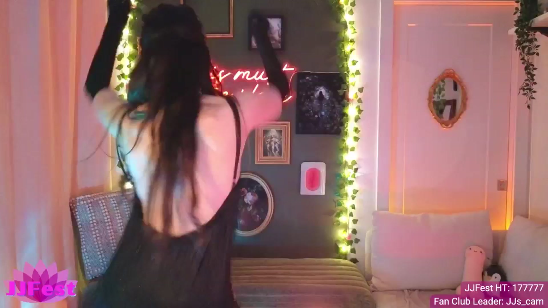 Gallery image thumbnail from JordynJaci's myfreecams stream on, 04/06/2025, 02:59 image 3 of 20