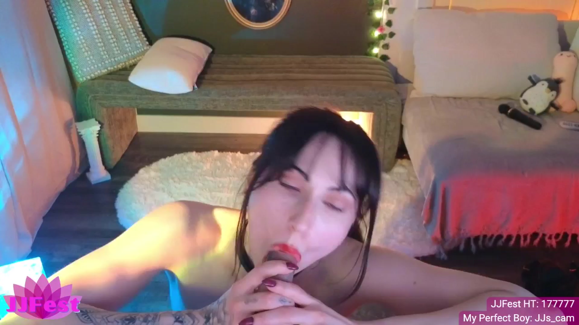 Gallery image thumbnail from JordynJaci's myfreecams stream on, 04/20/2025, 04:52 image 18 of 20
