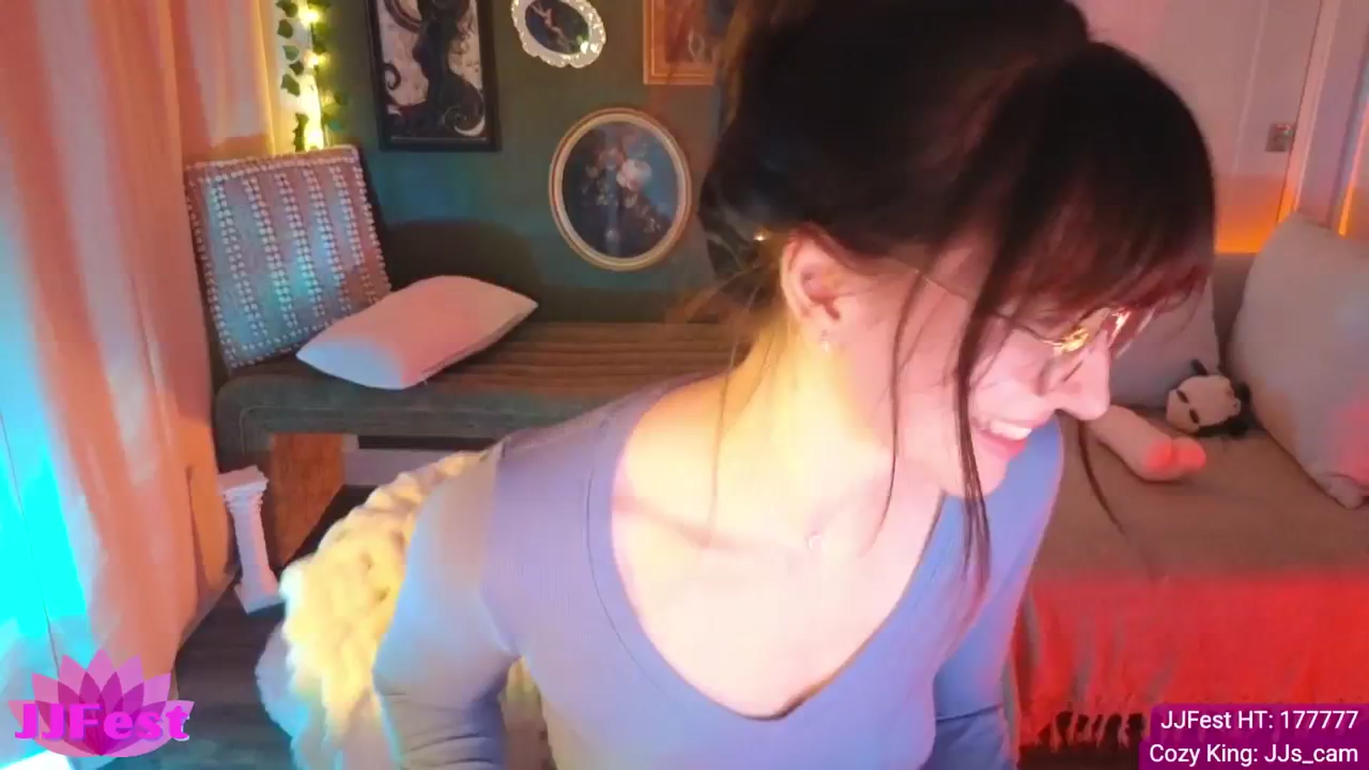 Gallery image thumbnail from JordynJaci's myfreecams stream on, 04/29/2025, 02:01 image 13 of 20
