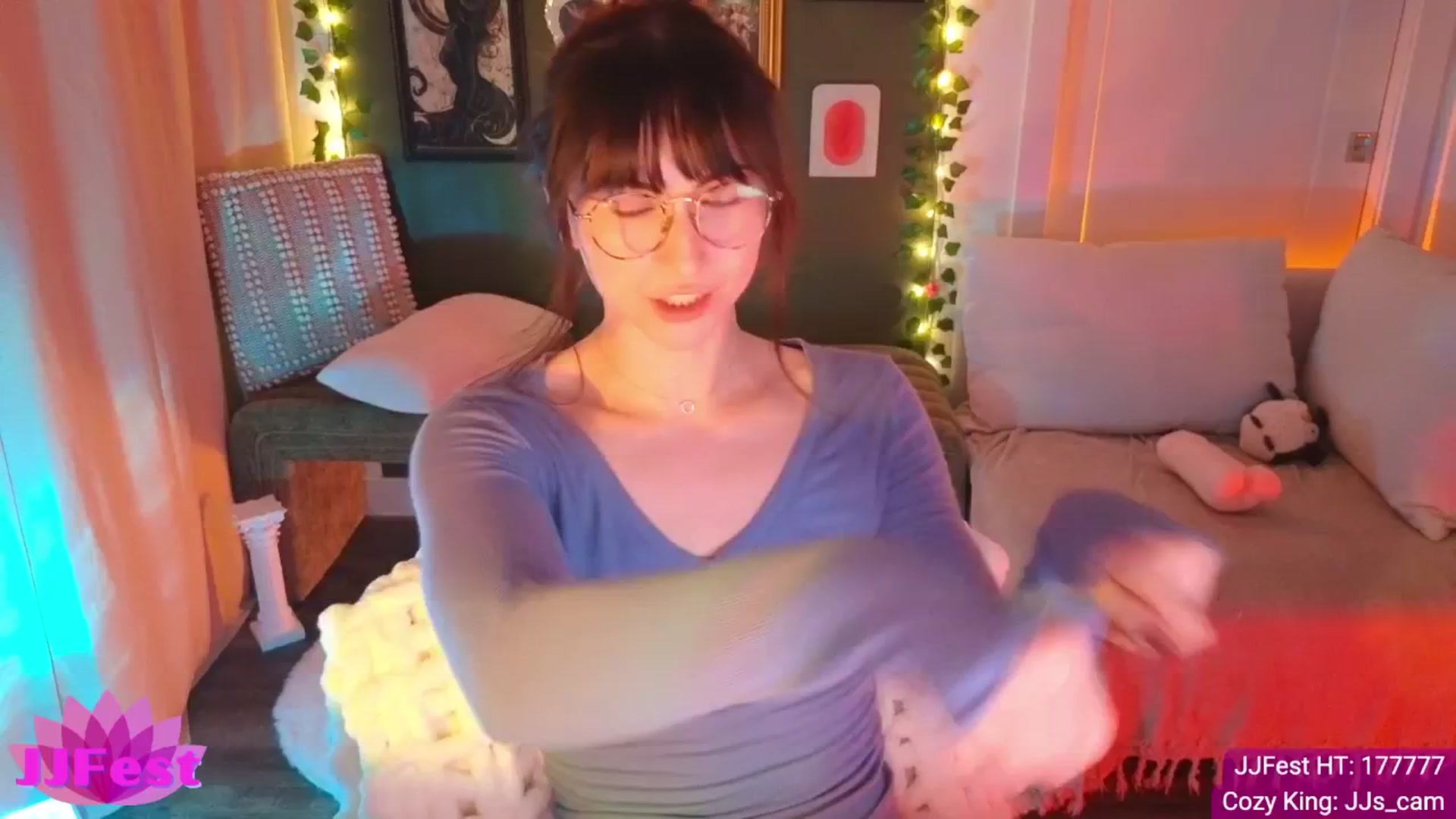 Gallery image thumbnail from JordynJaci's myfreecams stream on, 04/29/2025, 02:01 image 12 of 20