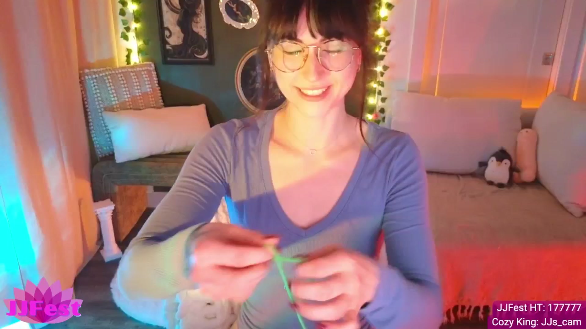 Gallery image thumbnail from JordynJaci's myfreecams stream on, 04/29/2025, 02:01 image 4 of 20
