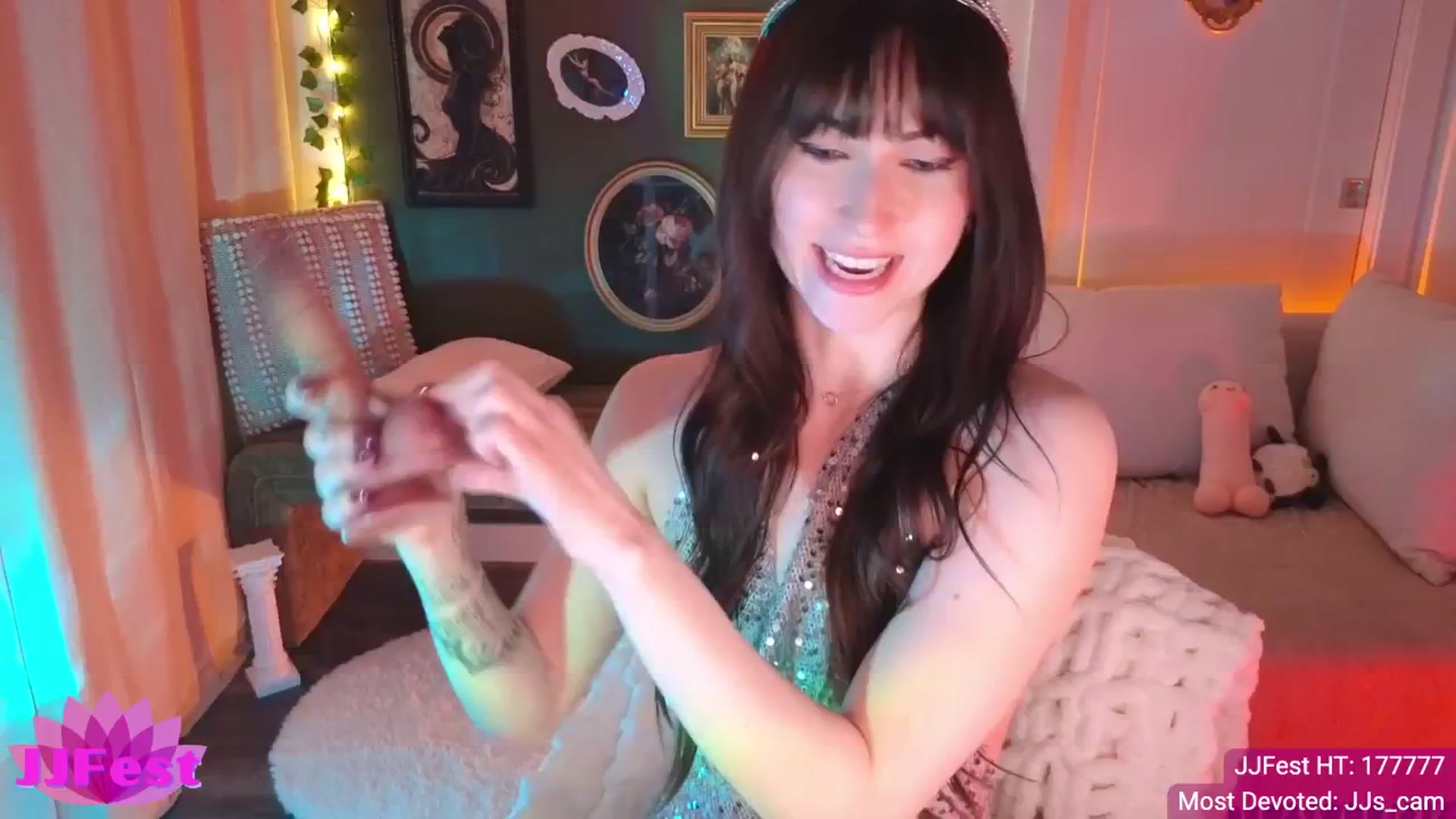 Gallery image thumbnail from JordynJaci's myfreecams stream on, 04/29/2025, 23:57 image 8 of 20