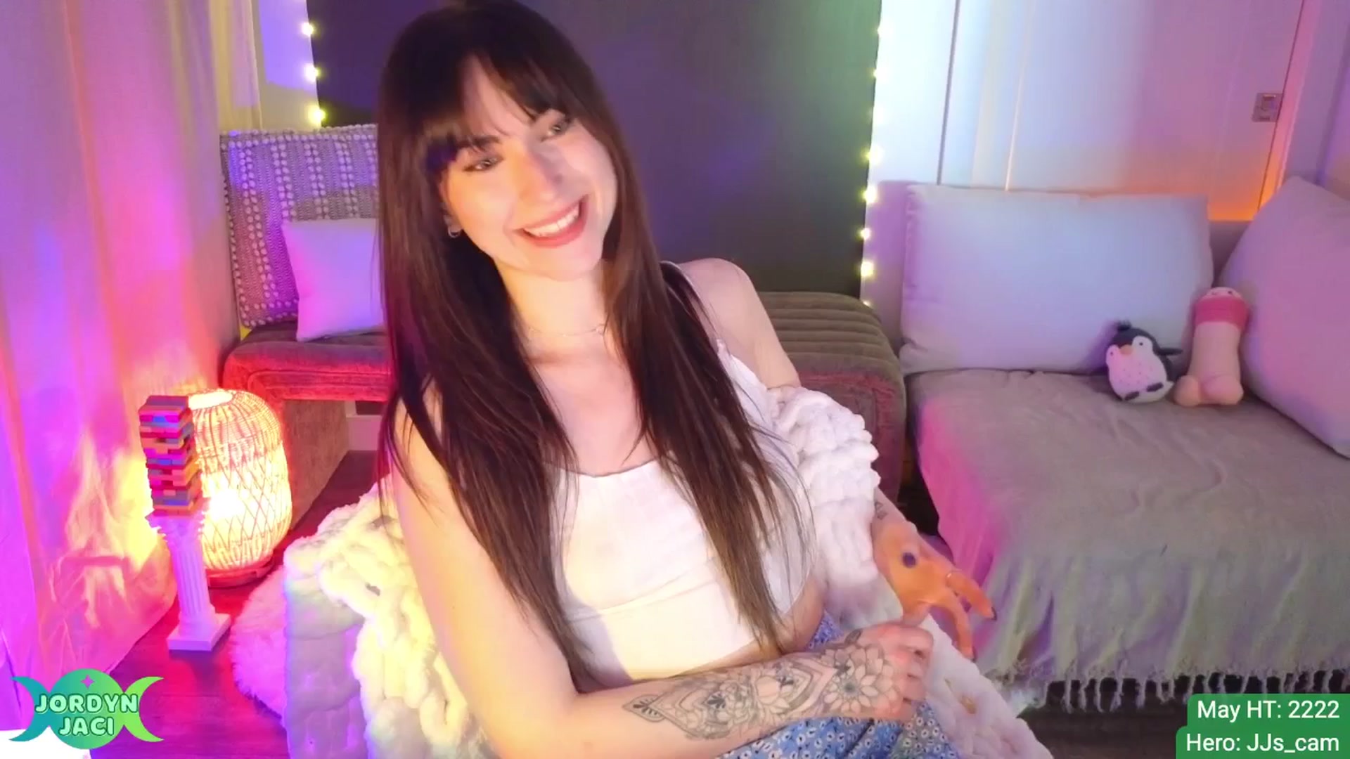 Gallery image thumbnail from JordynJaci's myfreecams stream on, 05/16/2025, 04:04 image 4 of 20